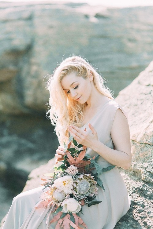 «Breath of Ural» стилизованная фотосессия на фоне уральских гор