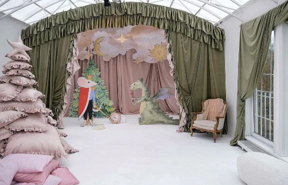 Фотостудии Казани для новогодней фотосессии с семьей 2025: адреса, цены, интерьеры. Контент фотограф Казань Татьяна Горина