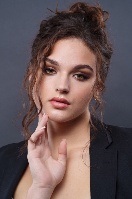 Портретная фотосессия «Все включено». Визажист — стилист по прическам в г. Санкт — Петербург. Алина Виллер