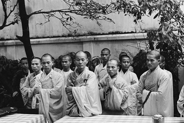 История одного кадра. Кто и как снял «Самосожжение монаха» / Здесь о фотографиях и фотографах