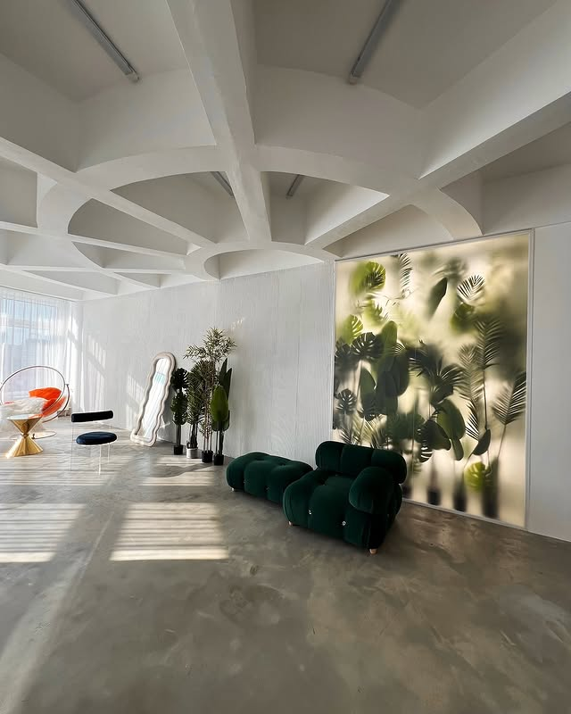 Понравилась студия? Напишите — организую съёмку именно здесь. Фотограф в Минске Людмила Дутко