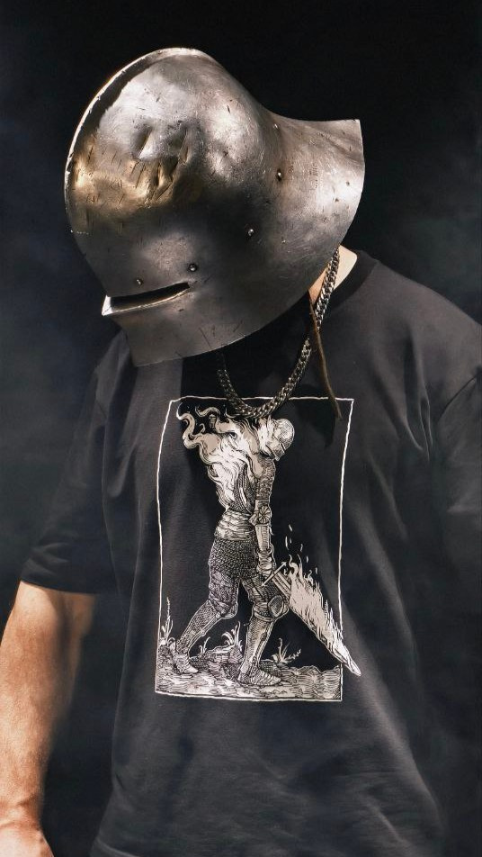 Мерч. Фотограф Александр Никитин. Съёмка в доспехах. Санкт-Петербург. nikitin_photo