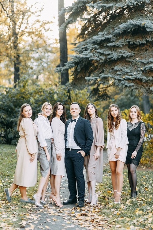 Свадебный портрет с подругами невесты