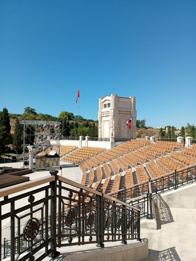 Музеи Севастополя, что посмотреть в Севастополе, экскурсии по Севастополю. Профессиональная фотосъемка в Крыму. Натуральные эмоции и живые кадры. Забронируйте дату прямо сейчас!
