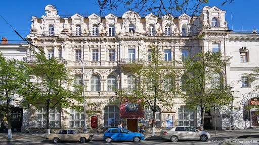 Музеи Севастополя, что посмотреть в Севастополе, экскурсии по Севастополю. Профессиональная фотосъемка в Крыму. Натуральные эмоции и живые кадры. Забронируйте дату прямо сейчас!