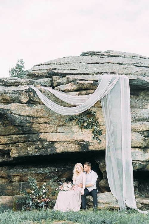 «Breath of Ural» стилизованная фотосессия на фоне уральских гор