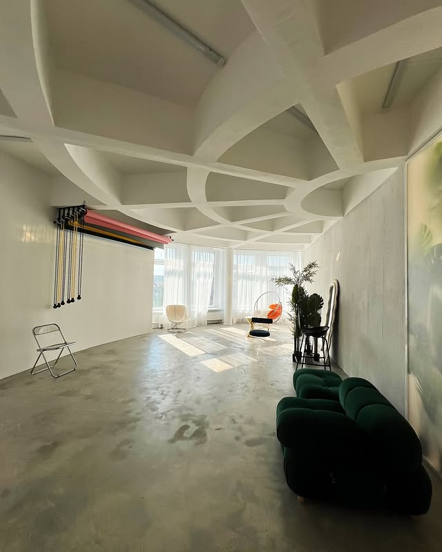 Понравилась студия? Напишите — организую съёмку именно здесь. Фотограф в Минске Людмила Дутко