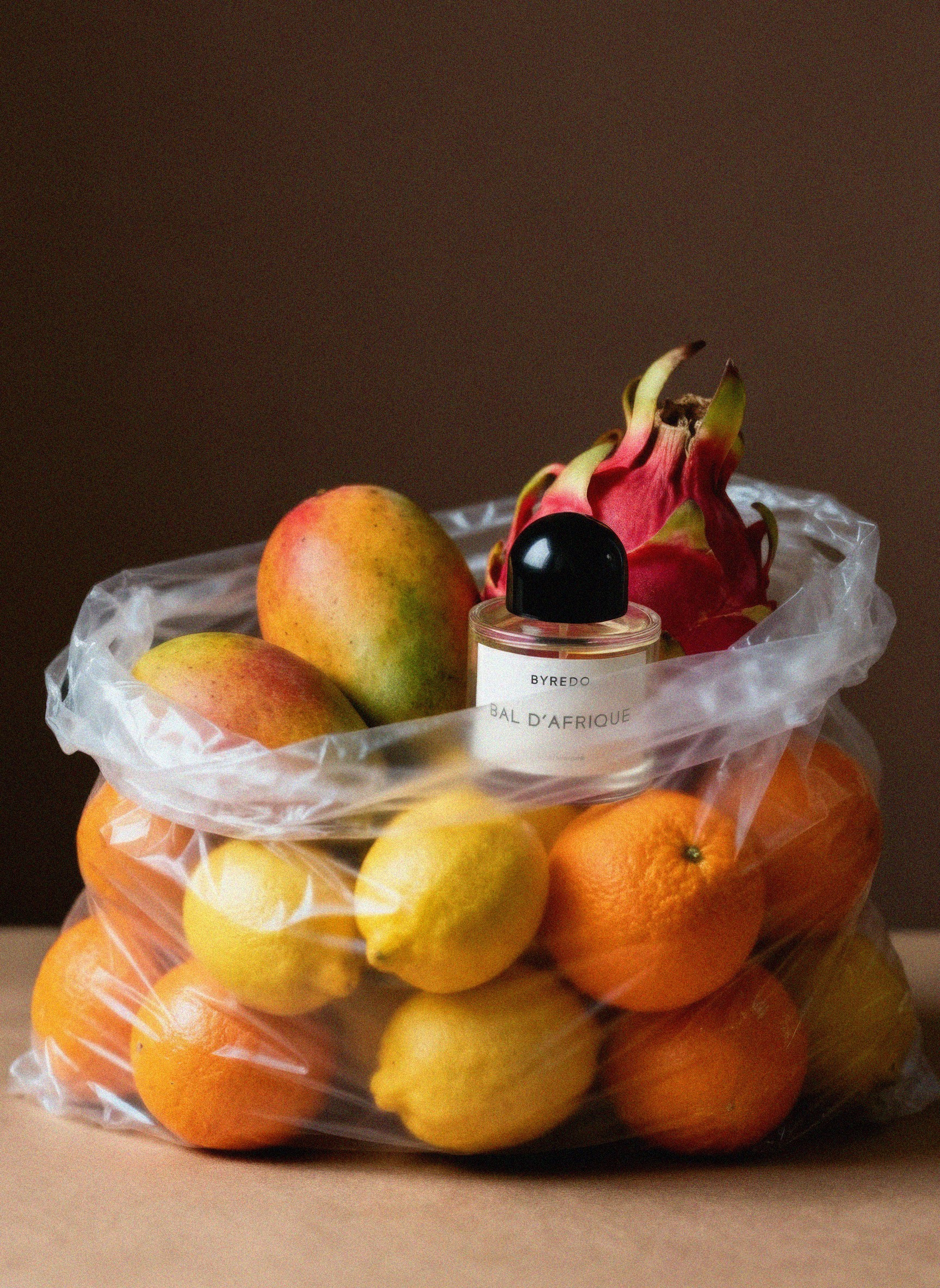 Предметный фотограф в Москве Мария Игнатенко. Нейрофото, ретушь, сет-дизайн