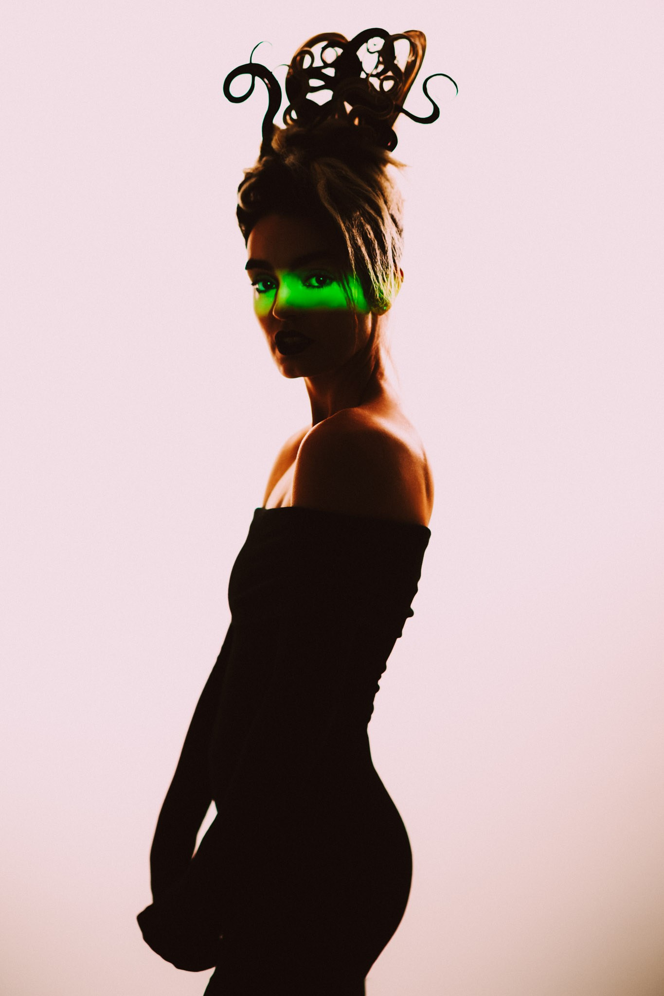 Works. Фотограф с цветным светом и оператор в Москве | Лиля Кичигина