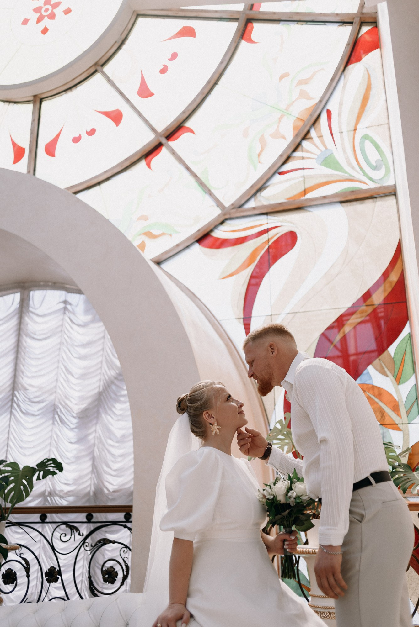 Свадебный фотограф в Тюмени — Фотосессия Павла и Марии на Набережной. Портретный фотограф Тюмень Дарья Мустафина