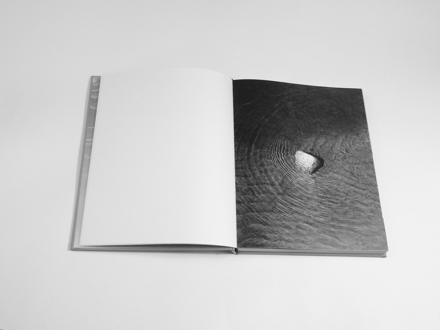 The voice of cold water. Vika Bykovskaya photography