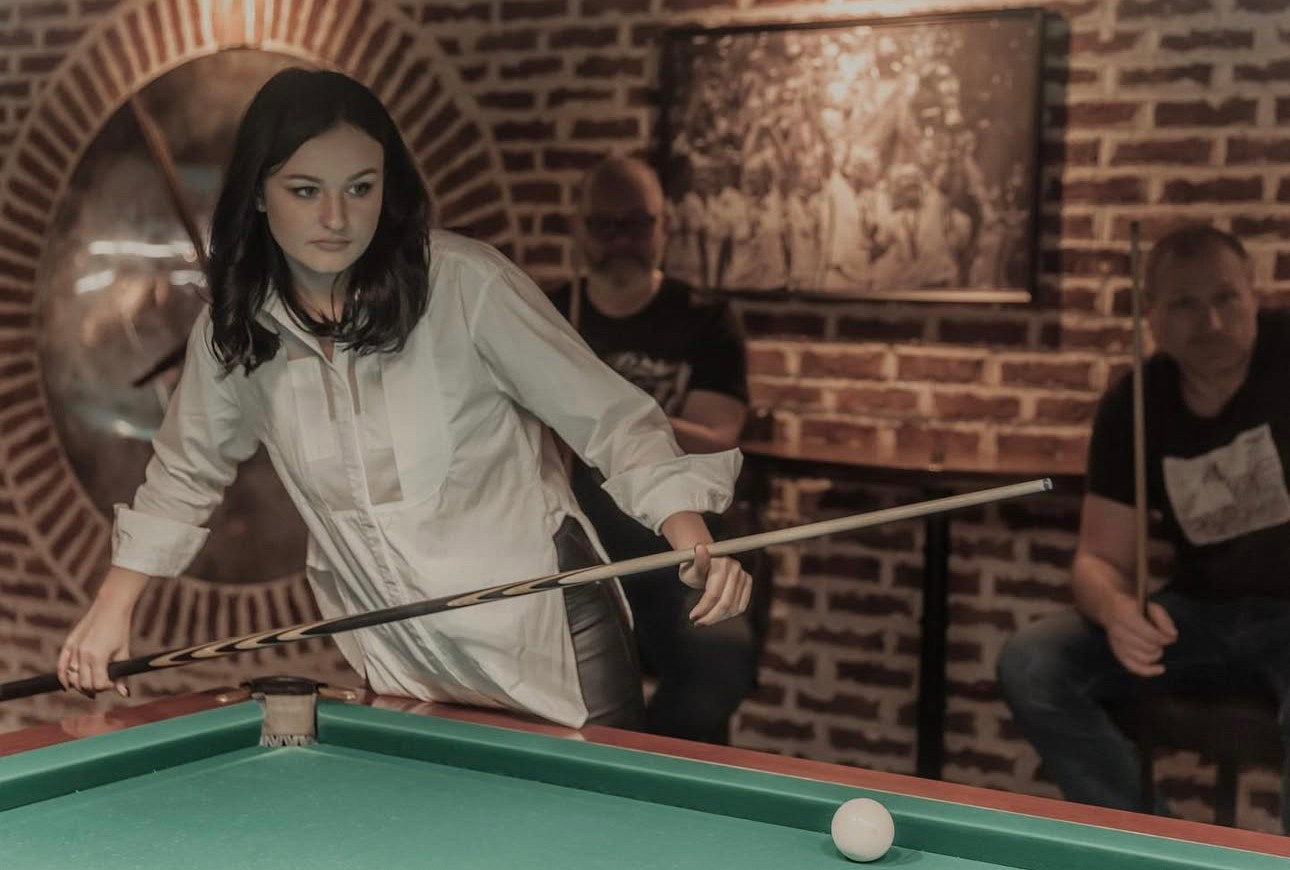 Валерия Смирнова — спортсмен и тренер по русскому бильярду в Москве