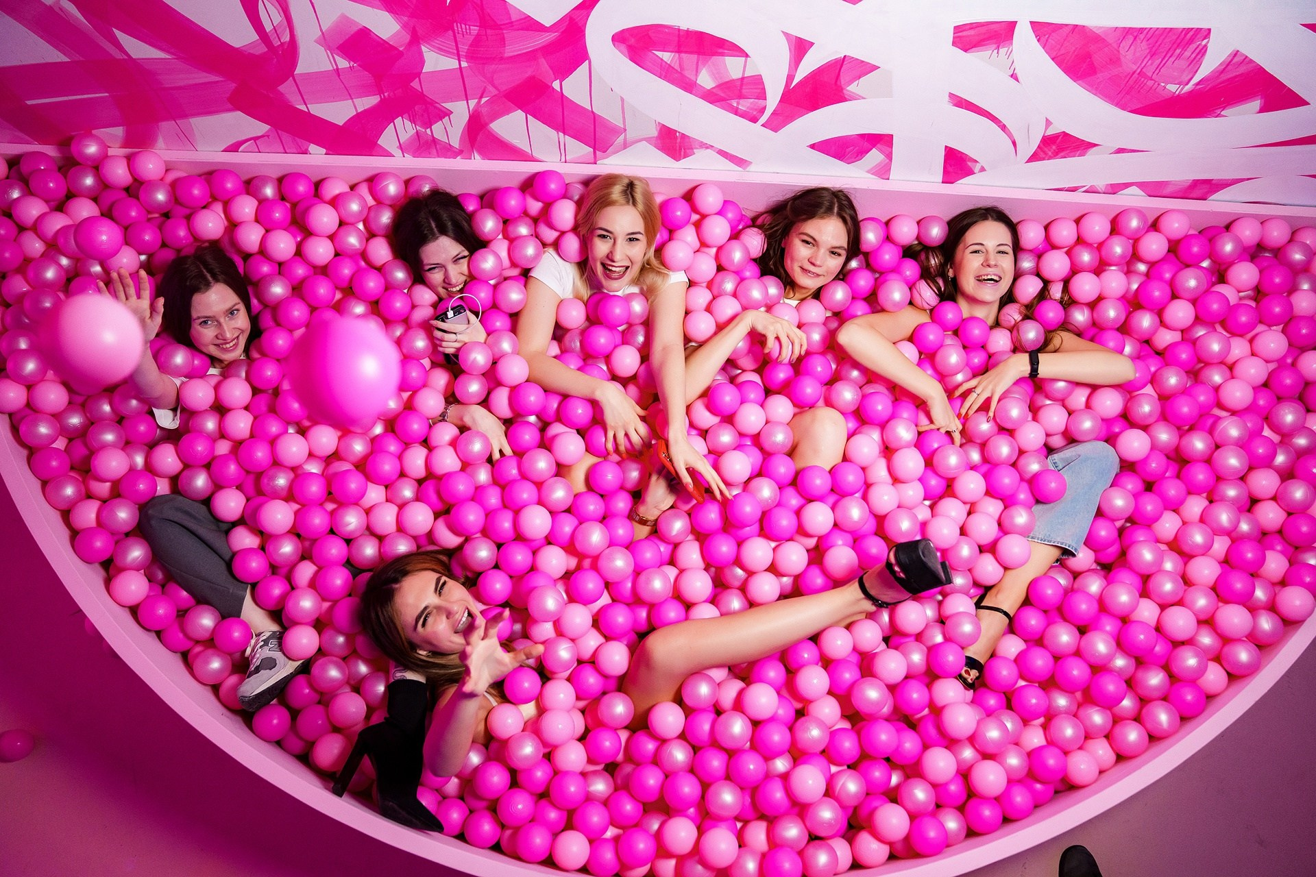 Mr. Flamingo (лето). Аренда лофта в СПб для мероприятий