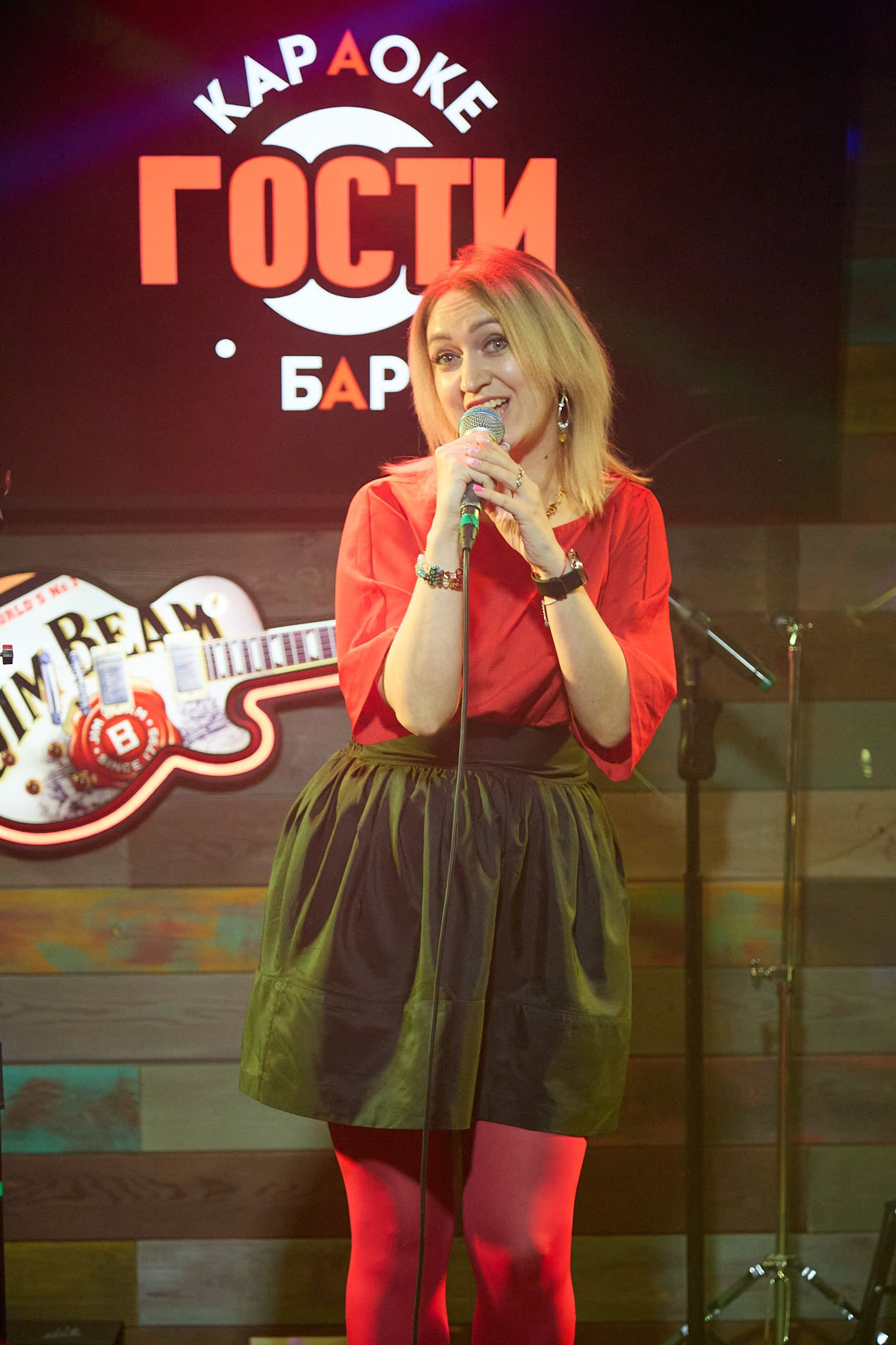 Концерт в баре «Гости». Фотограф Омск | Александр Вандеров