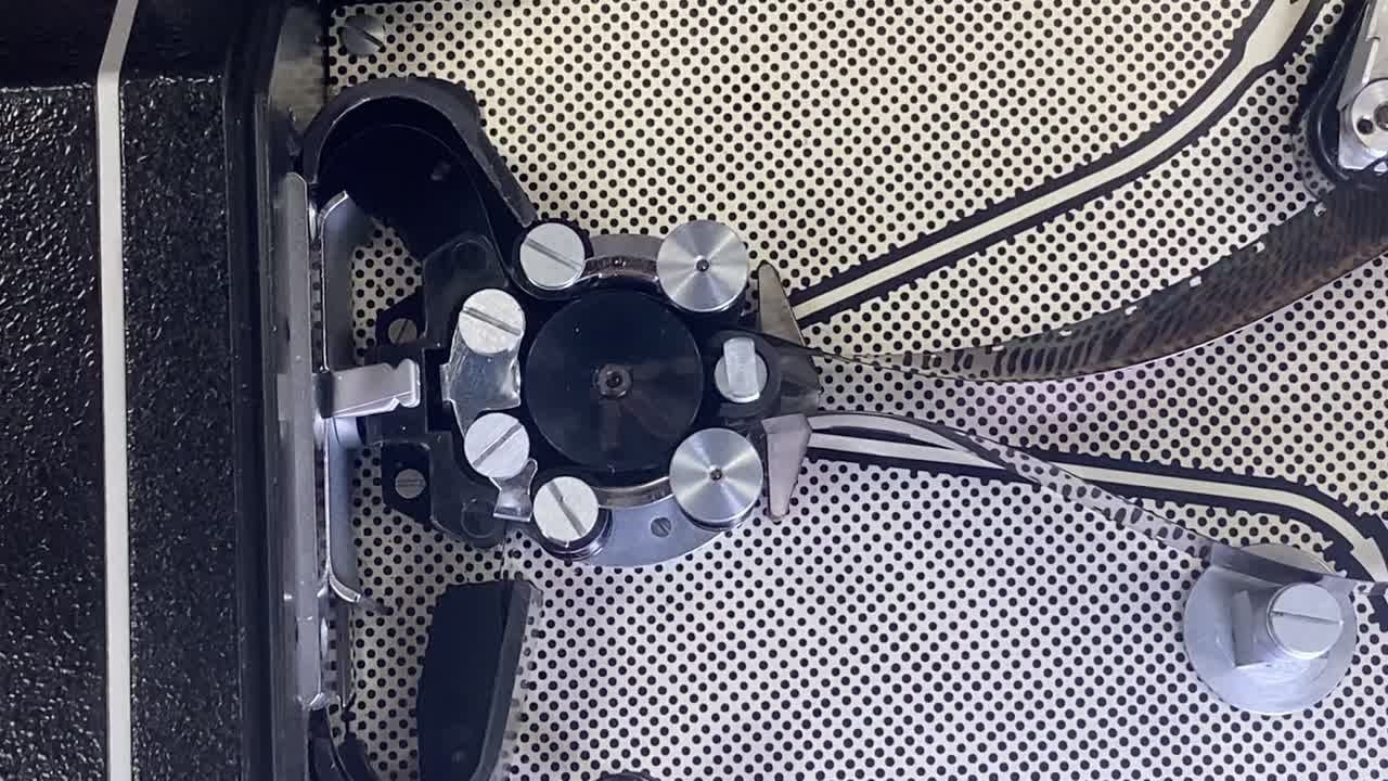 Полный гид по размотке и зарядки кинопленки 16 мм в Красногорск 3. Плёночный фотограф, заказать фото на плёнку в Москве — Георгий Романов