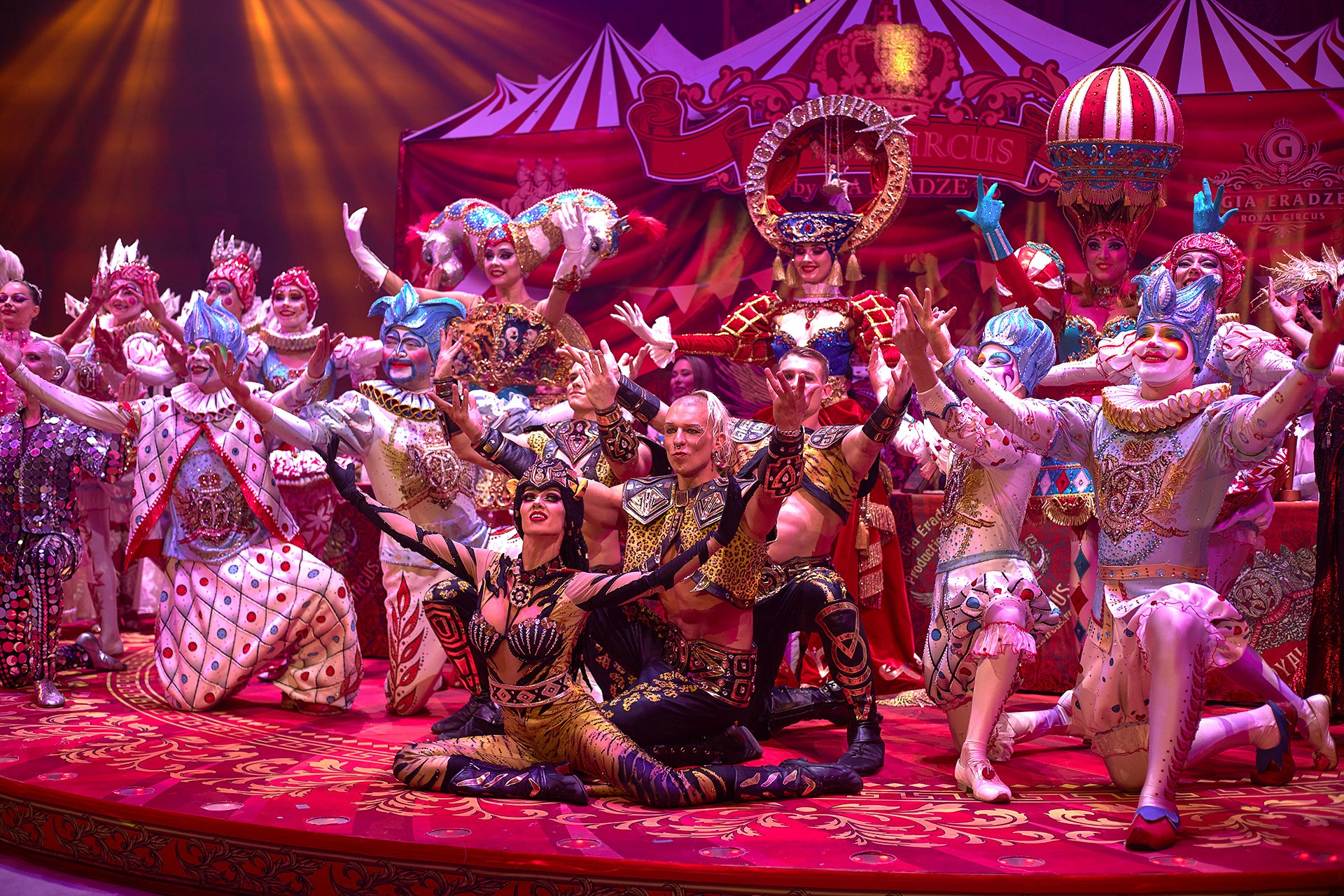 Фотопортфолио студии The One — фото в Ярославле | Свадьба, Репортаж, портрет, реклама. Фото и видеосъёмка в Ярославле | Студия The One — от 2500 ₽/час