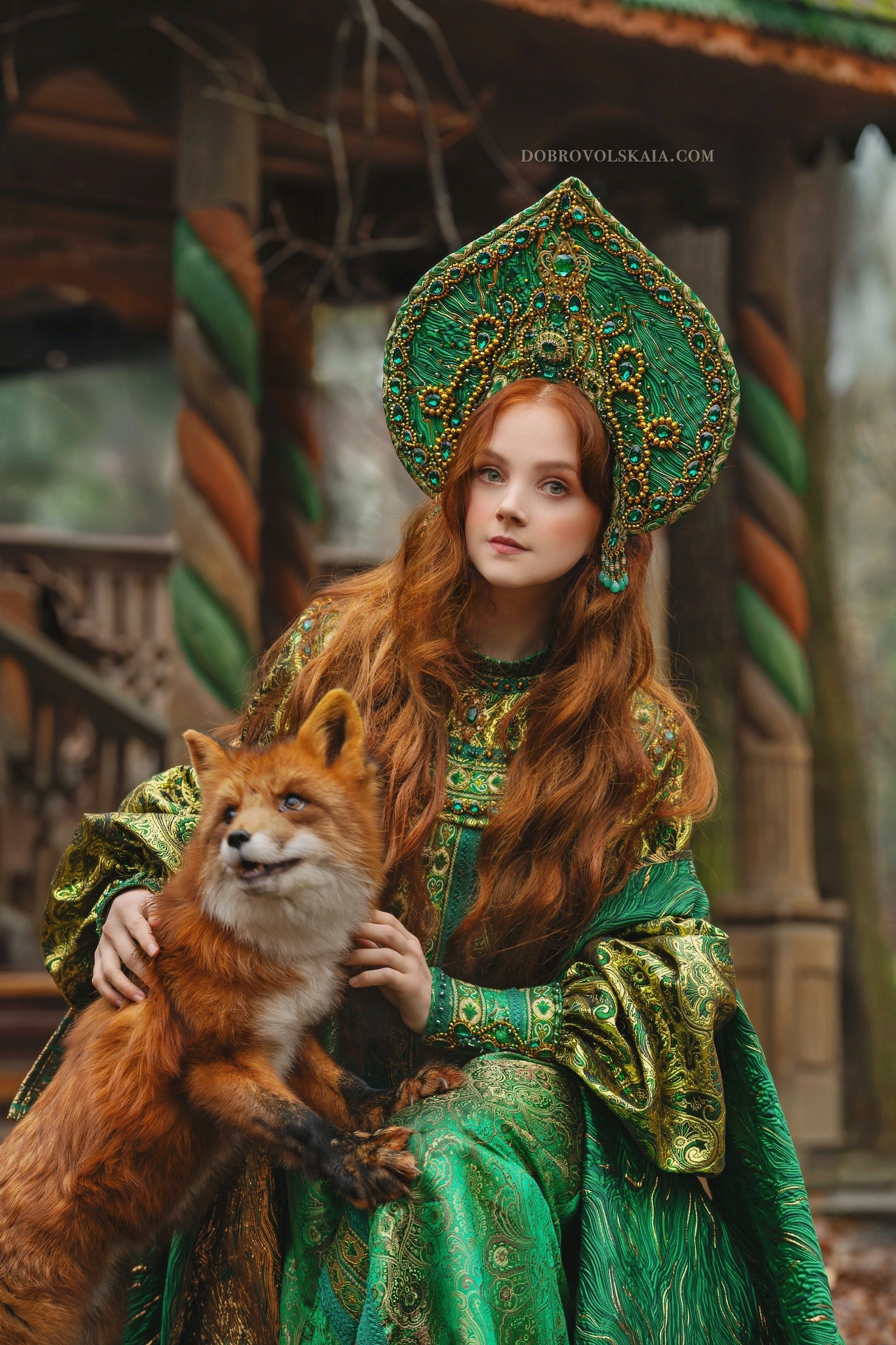 Малахитовая шкатулка. Русские народные костюмы в Москве