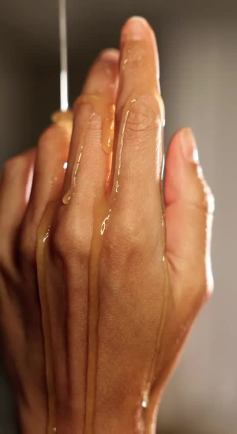 Услуги массажиста. Салон красоты Праvда в Москве