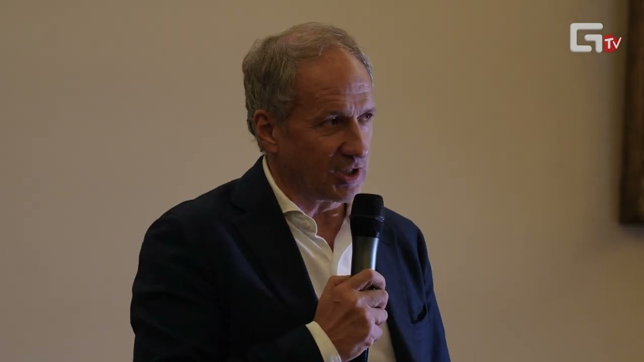 THE PLACES. EXHIBITION AND ART SHOW. PAVEL KIR