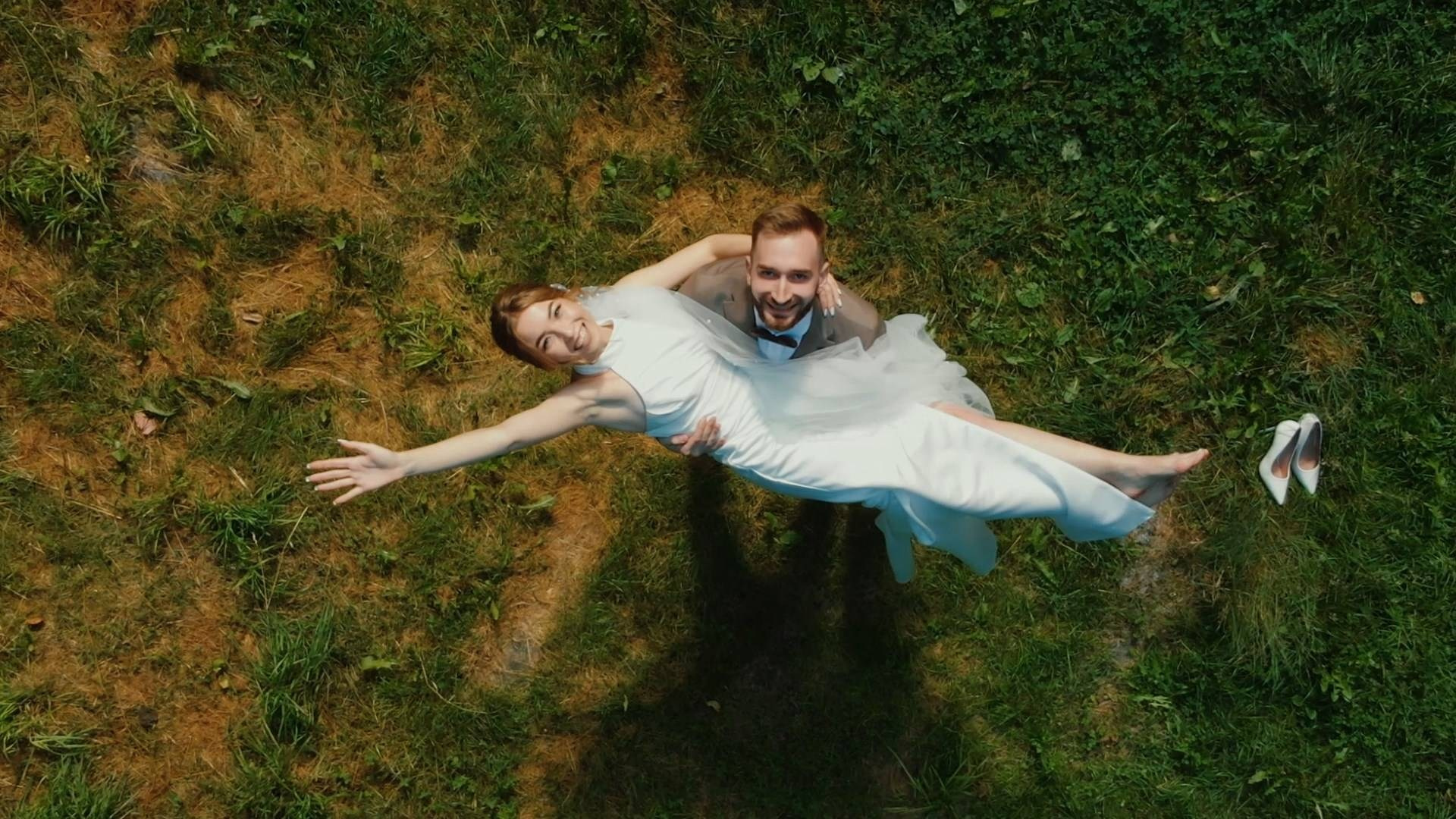 Свадебный фотограф Екатеринбург. Видеосъёмка свадеб. Свадебный и семейный фотограф и видеограф в Екатеринбурге Полянские Тимур и Анастасия