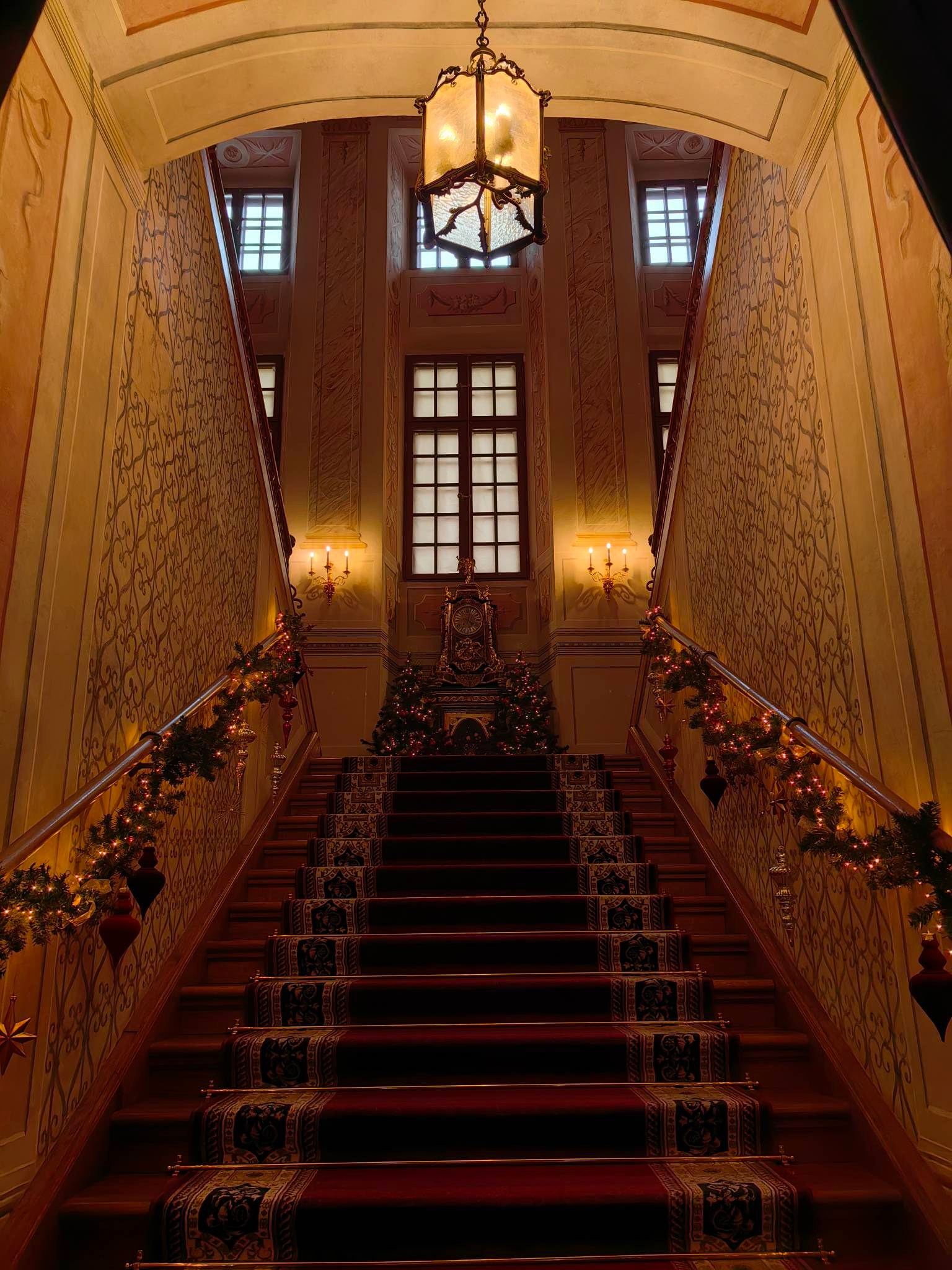 Несвижский замок в Беларуси. Купить картину на холсте для интерьера|художник | дизайнер | архитектор Сергей Ратчин в Москве