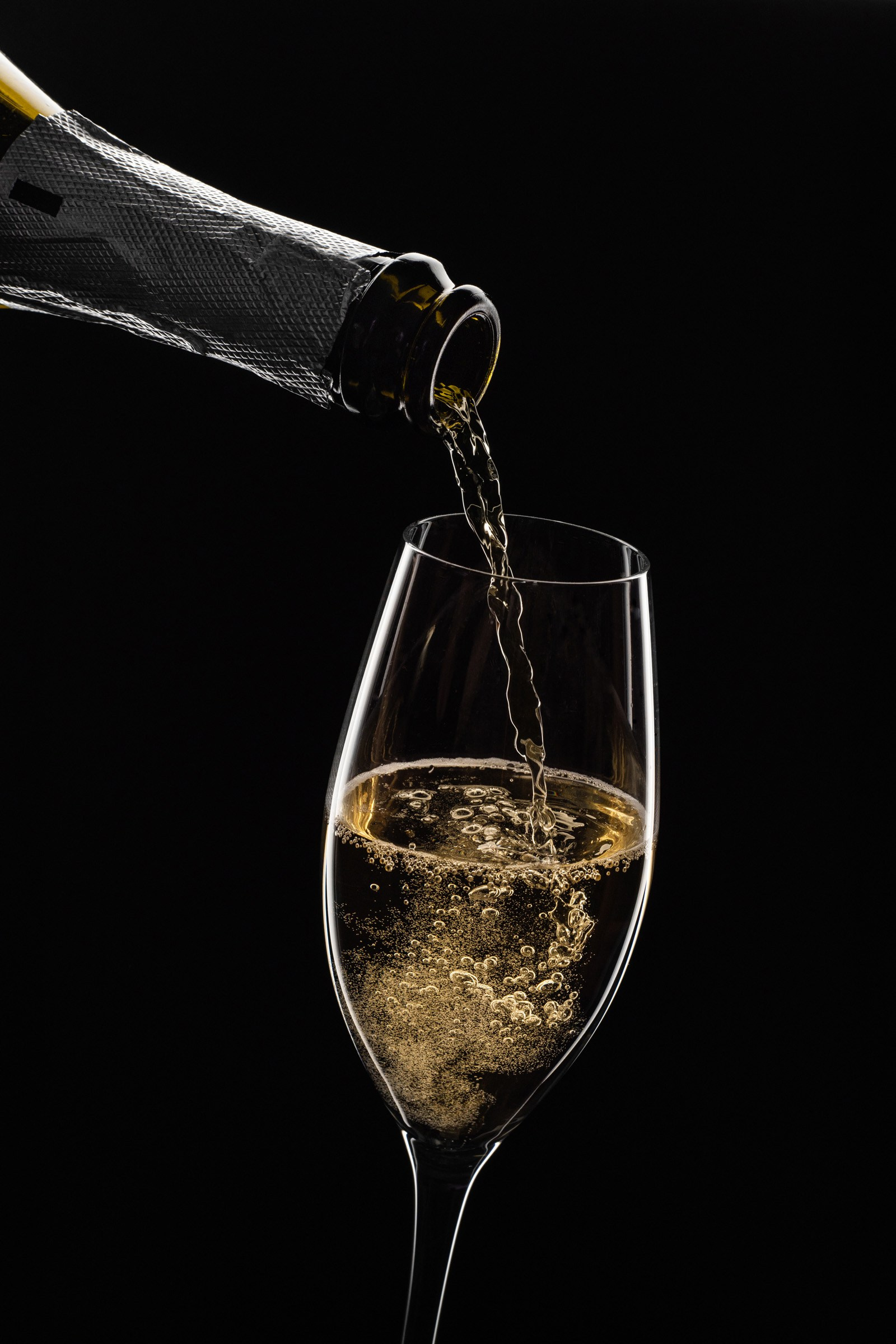 фотография шампанского бутылка и бокал