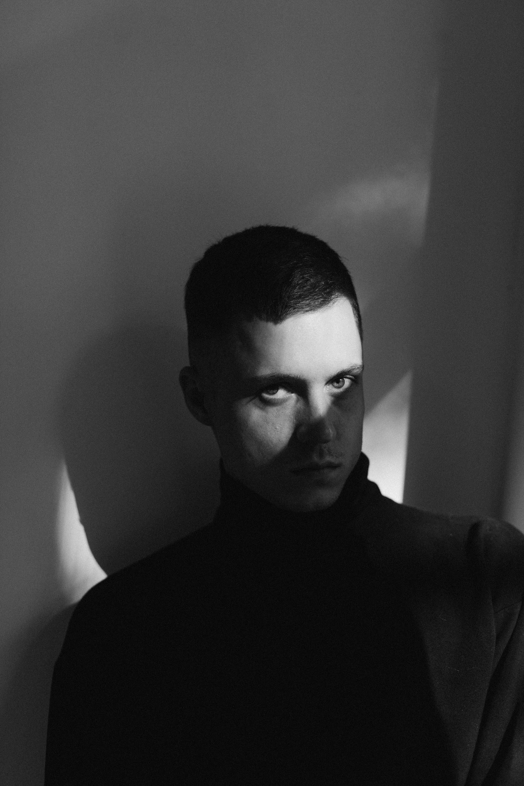 мужской фотограф Алматы Бизнес фотограф алматы Корпоративный фотограф алматы Бизнес портрет алматы