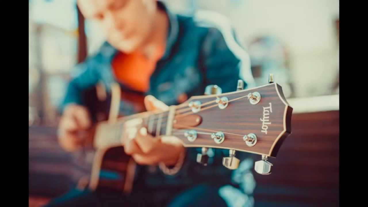 S & N. Beautiful summer love story. Destination wedding photographer in Iceland, Spain, Italy, Greece and