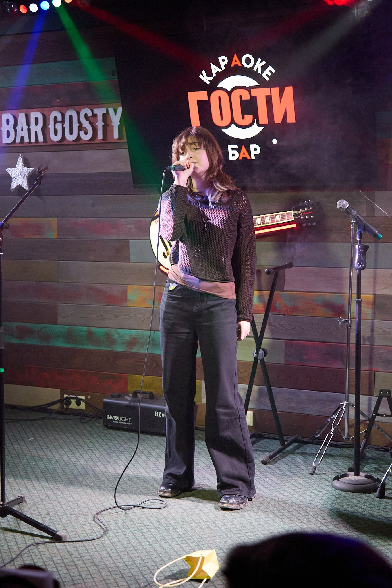 Концерт в баре «Гости». Фотограф Омск | Александр Вандеров