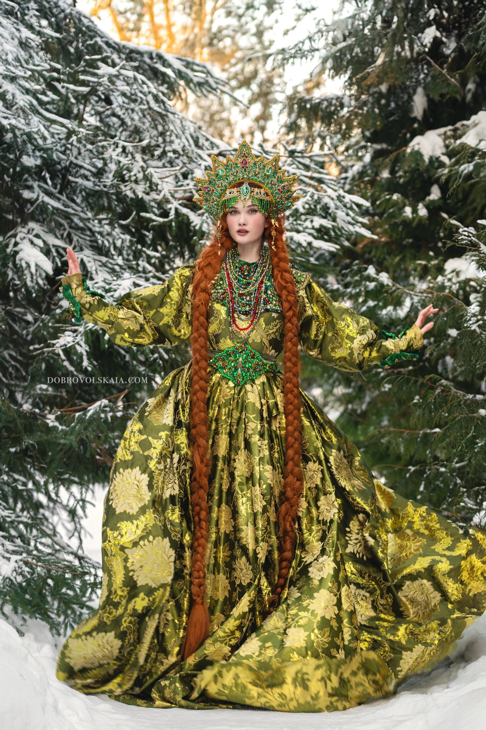 Царевна — Лягушка лесная. Русские народные костюмы в Москве