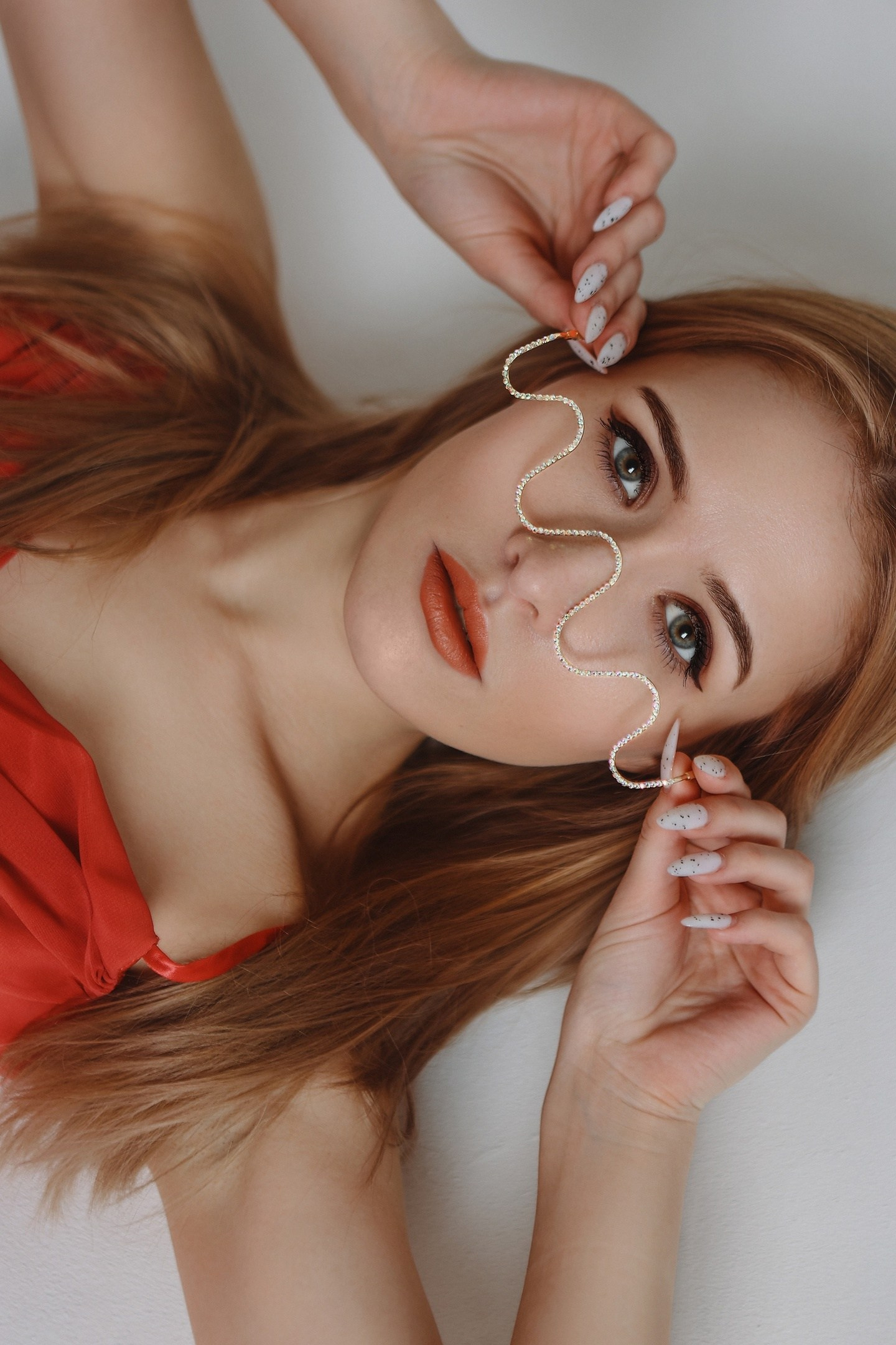 Аренда аксессуаров и одежды. Фотограф Vivien Rocher г. Москва