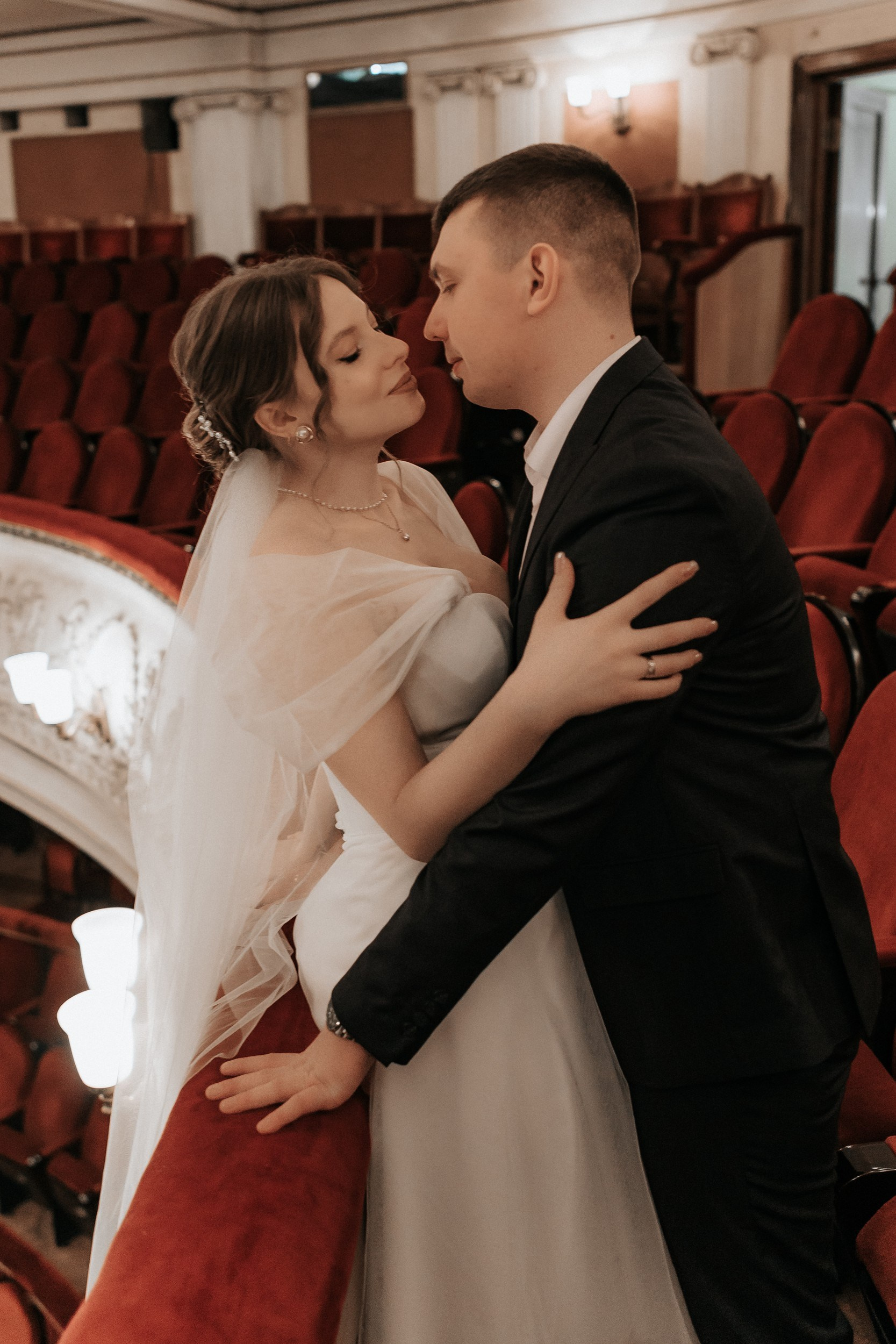 Фотостудии и пространства Перми для свадебной фотосессии. Свадебный фотограф Пермь