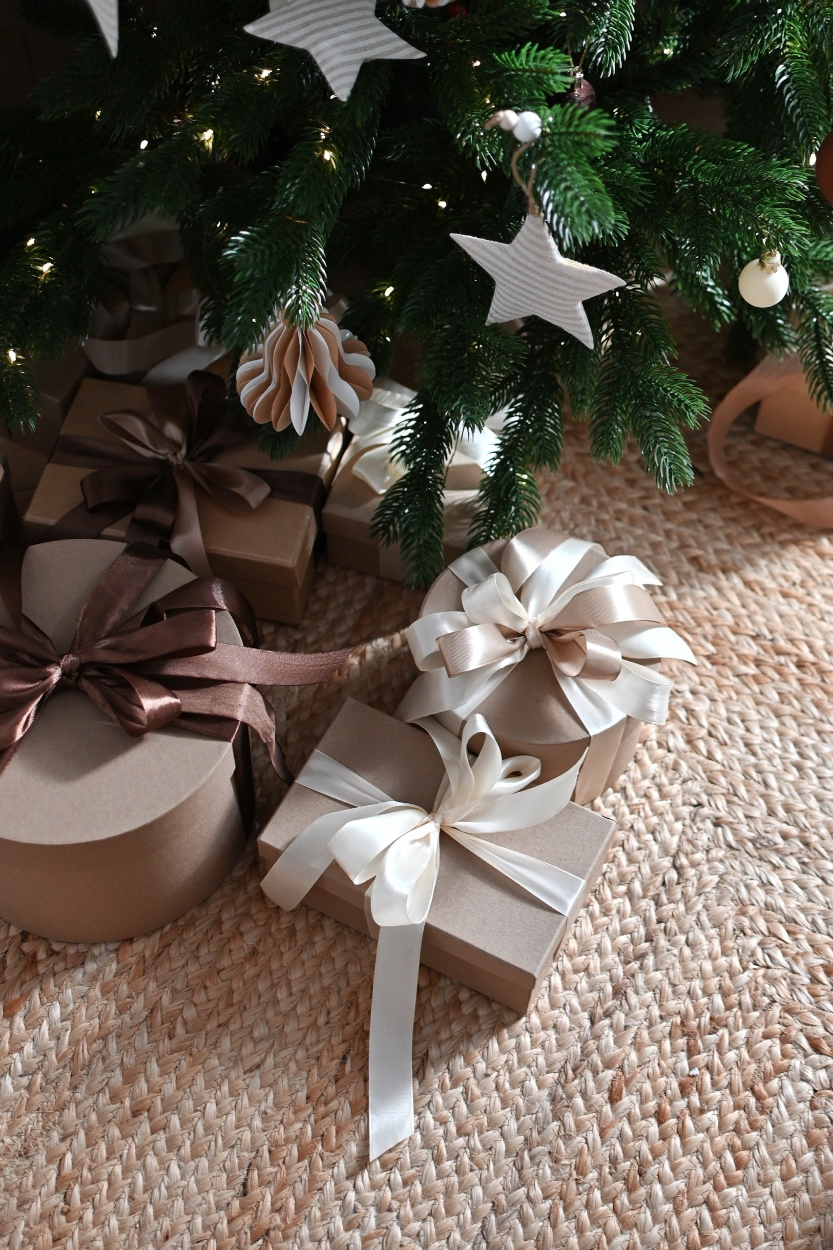 Фотостудии Севастополя. Лучшие фотостудии Севастополя. Фото интерьера фотостудий. Актуальные фото фотостудий Севастополя. Профессиональная фотосъемка в Крыму. Натуральные эмоции и живые кадры. Забронируйте дату прямо сейчас!