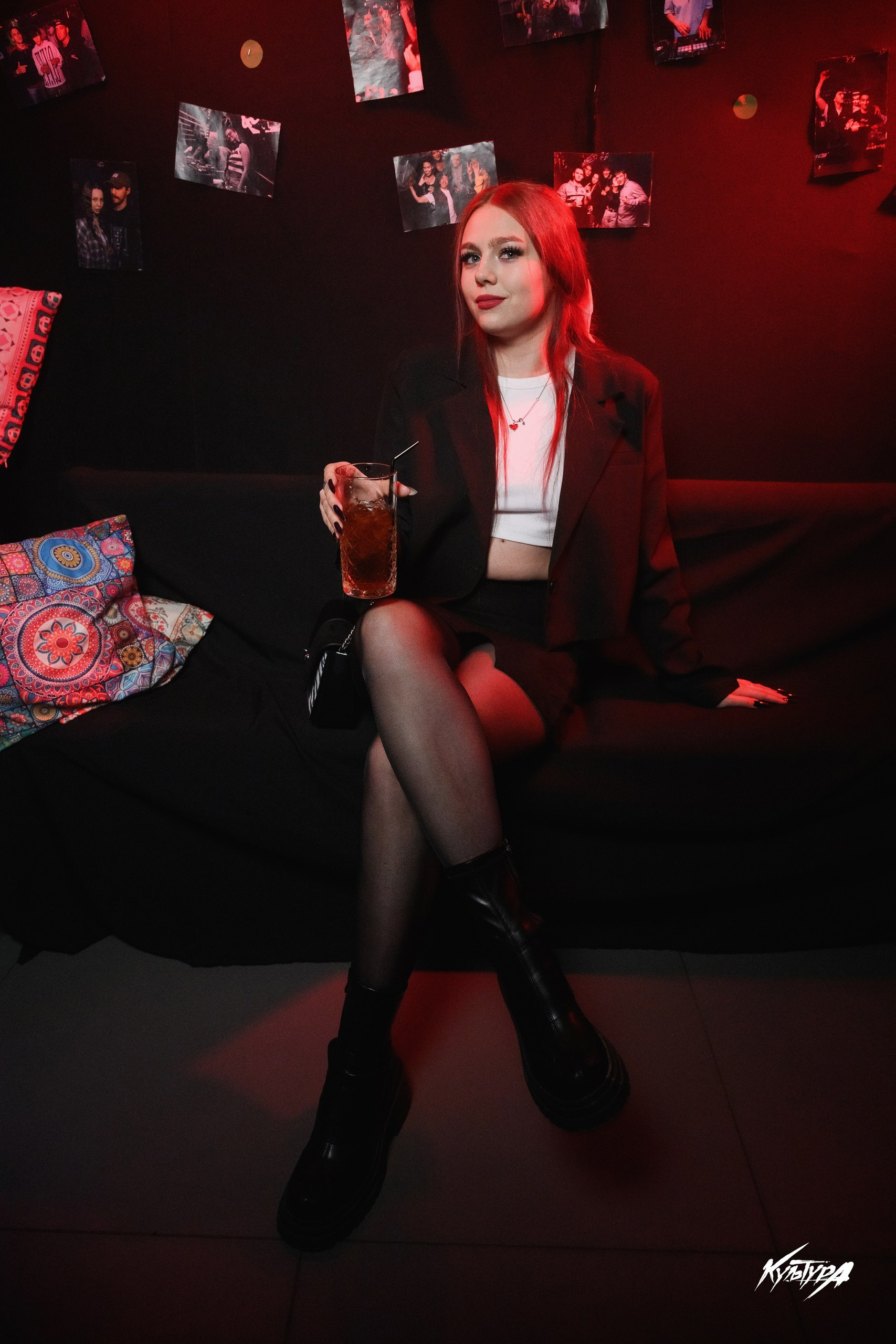 Фотосъемка в ночном клубе Петропавловска-Камчатского. Репортажная съемка вечеринки в клубе Петропавловска-Камчатского. Профессиональная съемка ночных клубов в Петропавловске-Камчатском. Яркие эмоции и живая атмосфера ночного клуба на фото в Петропавловске-Камчатском. Стоимость репортажной съемки в ночном клубе Петропавловска-Камчатского.