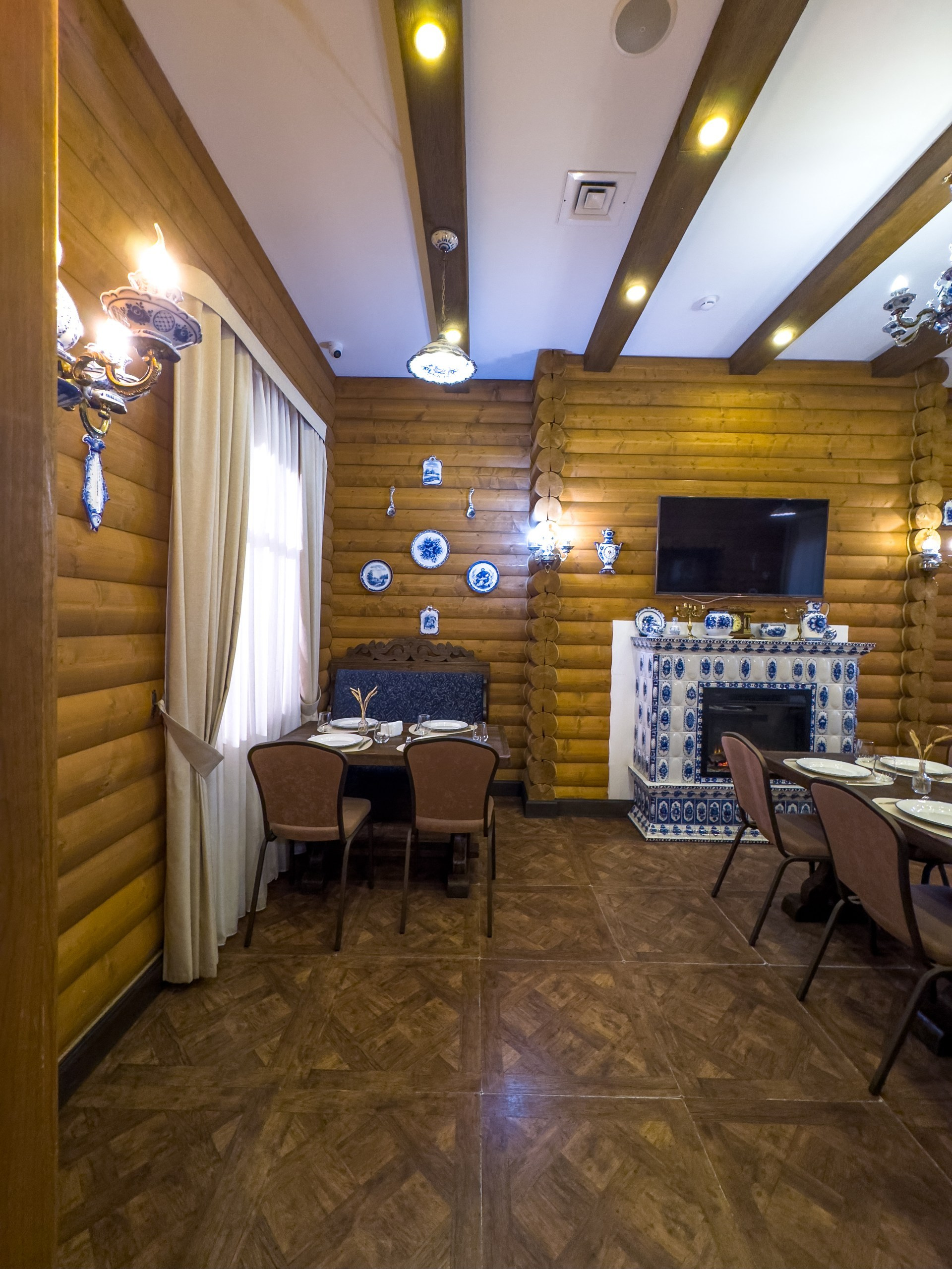 Банкетный зал «Гжель», ресторана «Дача ". Фотограф в Оренбурге. Профессиональный фотограф