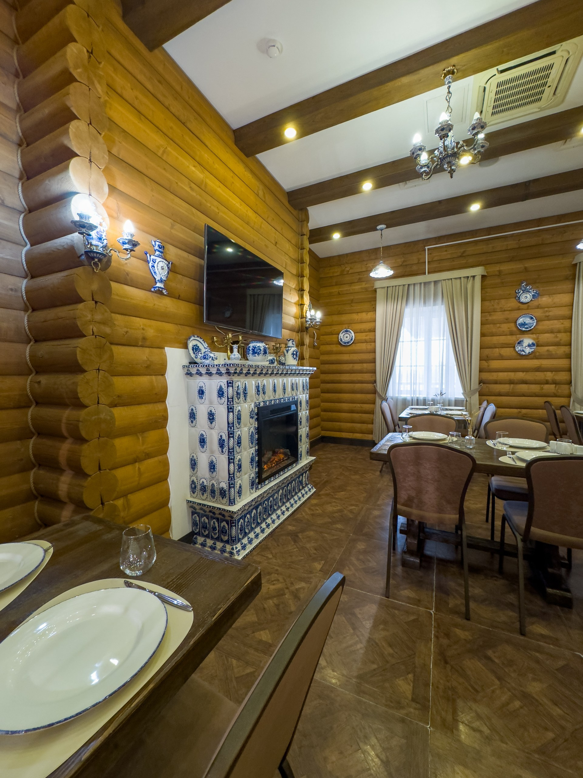 Банкетный зал «Гжель», ресторана «Дача ". Фотограф в Оренбурге. Профессиональный фотограф