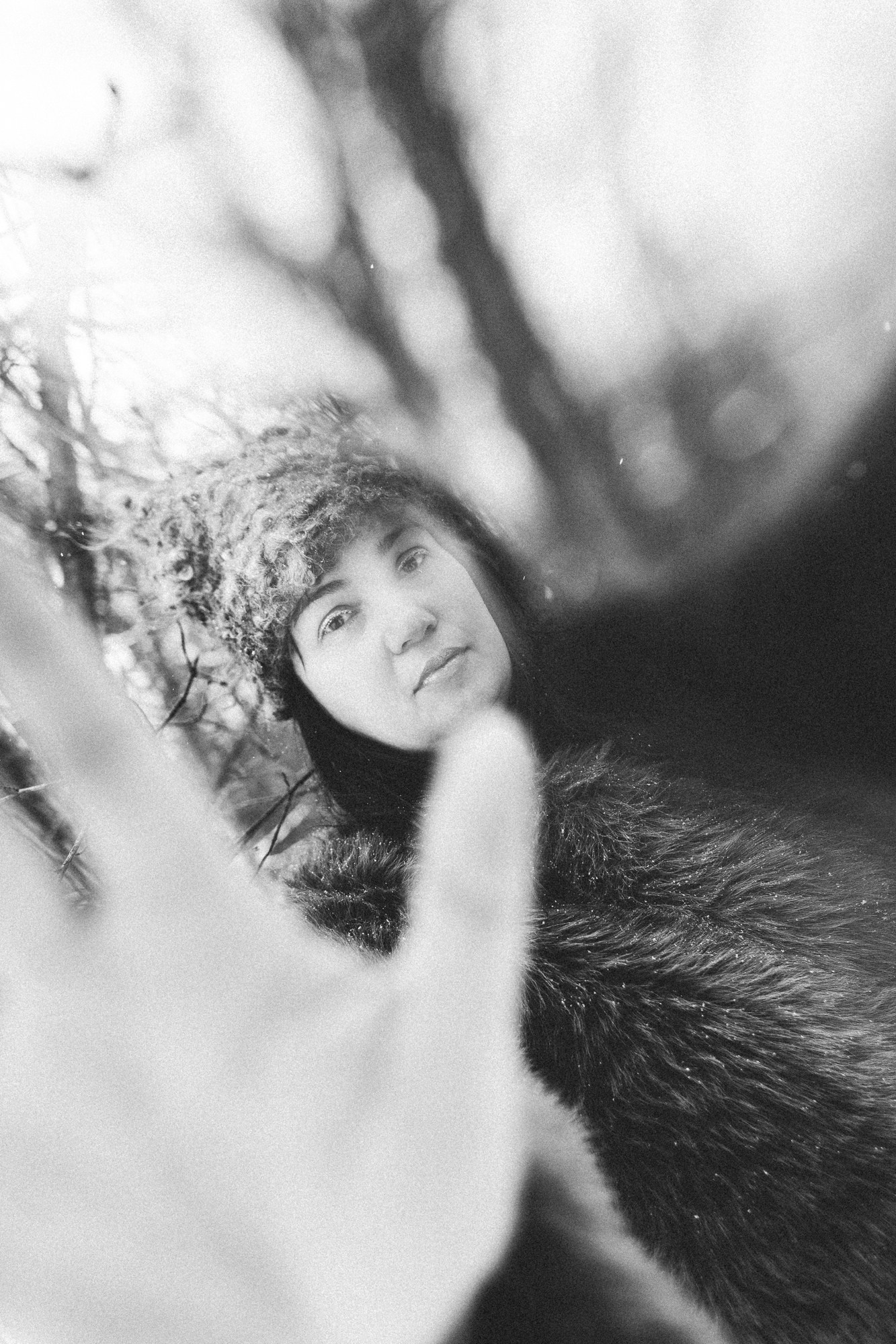 Зимняя фотосессия в Затюменском парке (Тюмень) | Художественная съемка от Daria Mars. Портретный фотограф Тюмень Дарья Мустафина