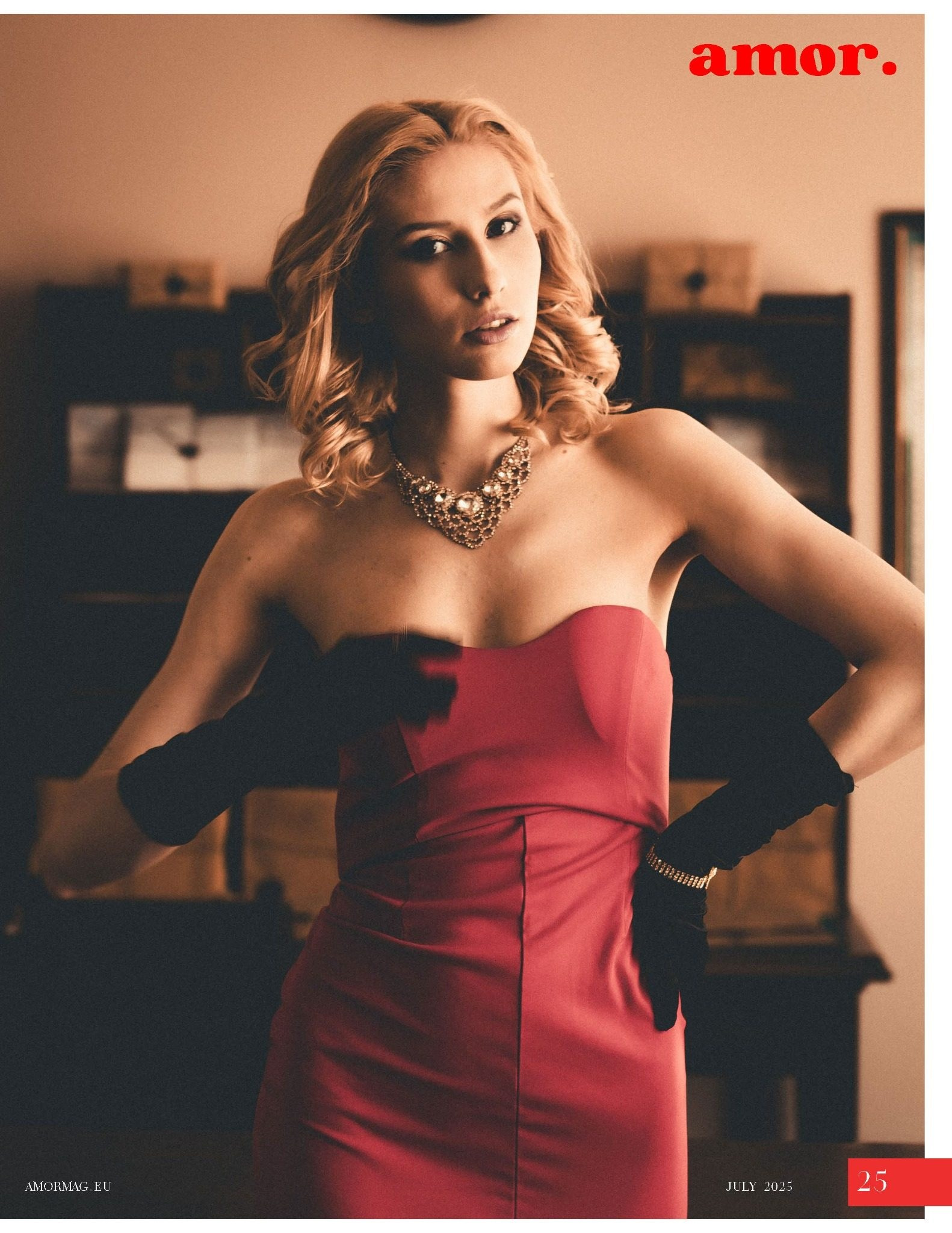 Публикации в модных глянцевых fashion журналах Обложка статьи