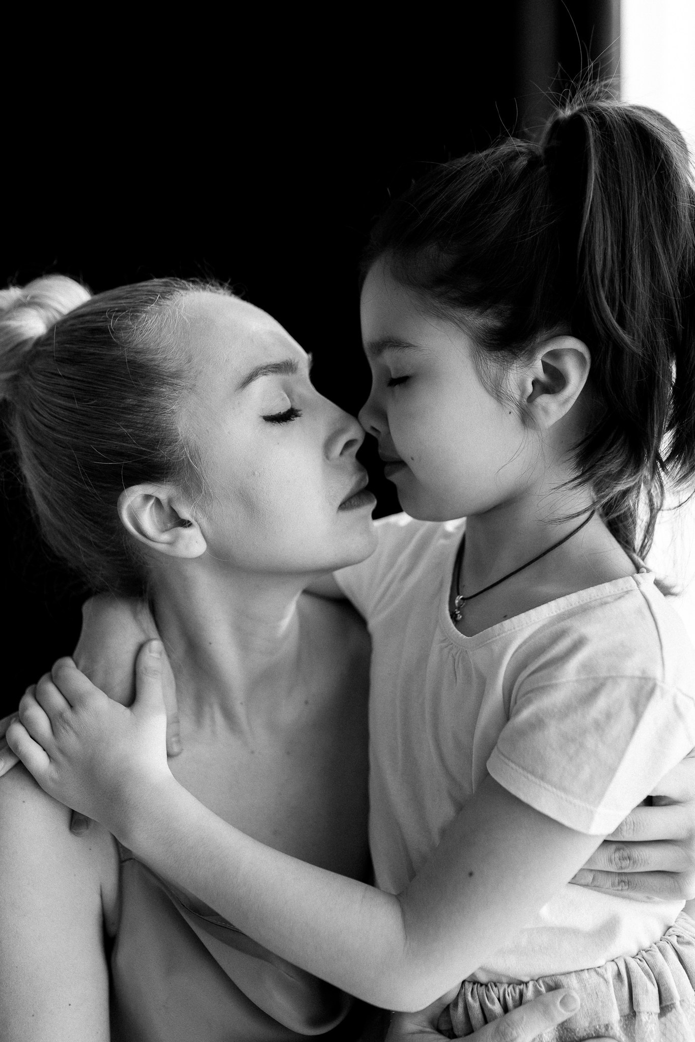 Семейная фотосессия в Алматы. MIKHAIL VASSILYEV — Свадебный и Репортажный фотограф в Алматы