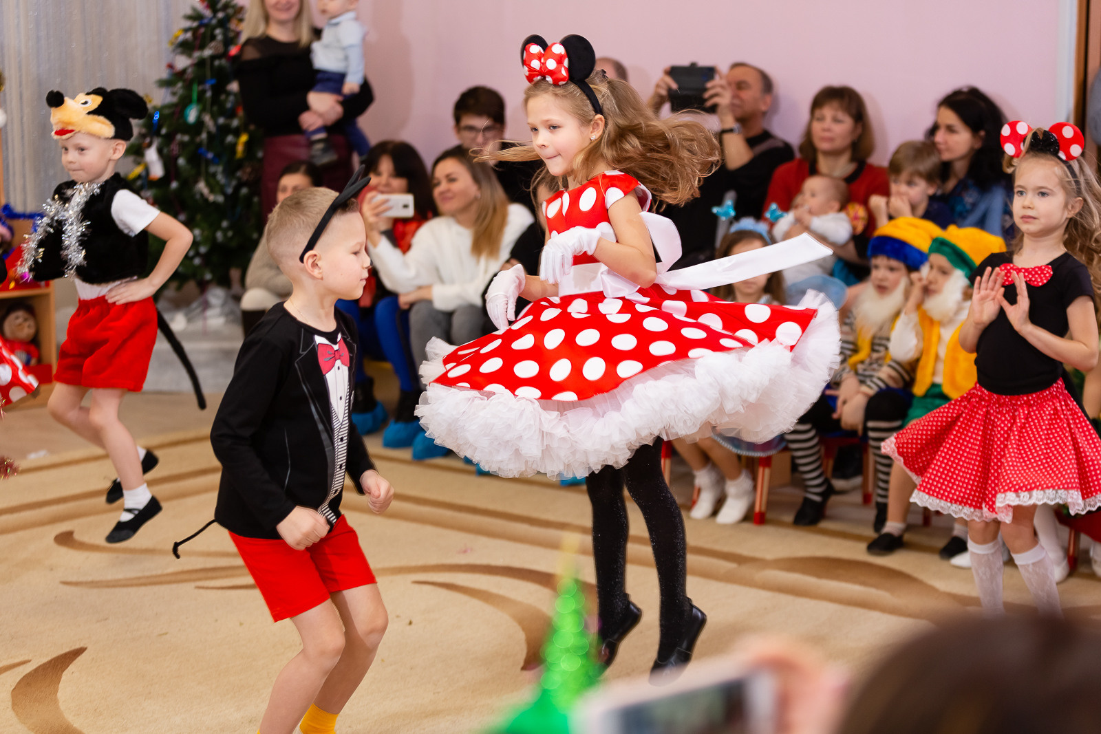 Утренники и выпускные в детском саду. Семейный и детский фотограф Комина Елена, Власиха, Одинцово