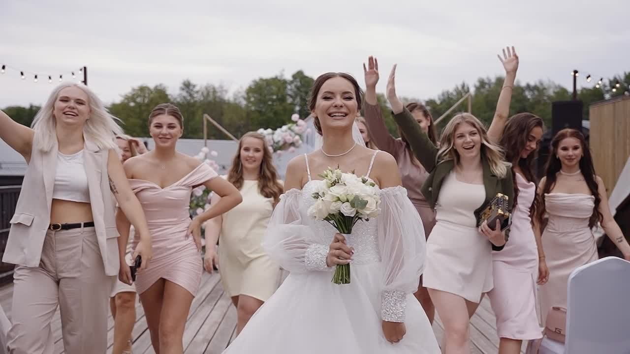 Видеограф Михаил Распопов. Подрядчики и друзья сети свадебных площадок House for wedding