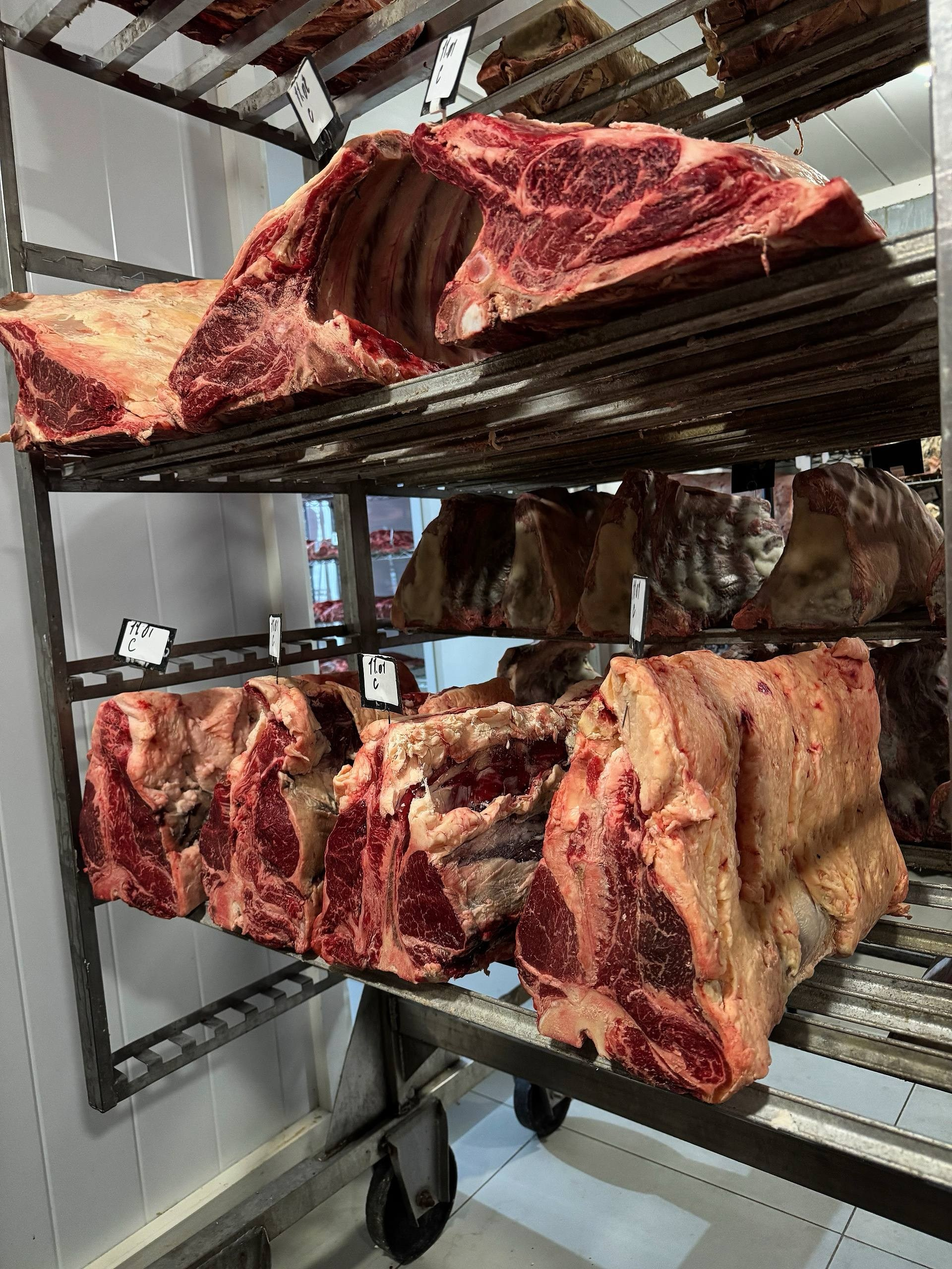 Private events at the Zozulinsky & Potseluev meat atelier. The Other Pavel Potseluev — film photography and mastery of meat business