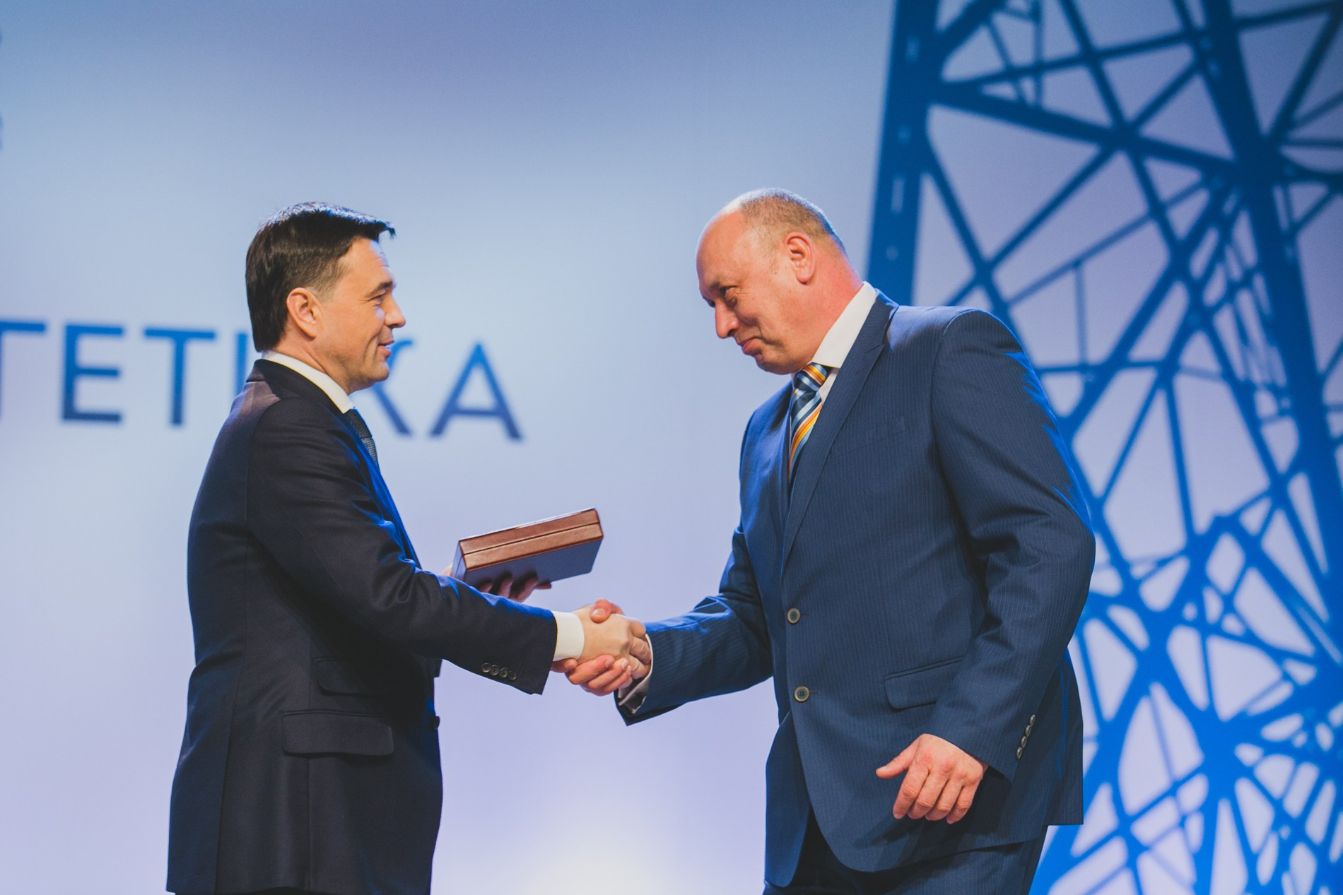 Профессиональный фотограф Евгений Земцов в Москве. Контент съемка, репортаж мероприятий, бизнес портреты