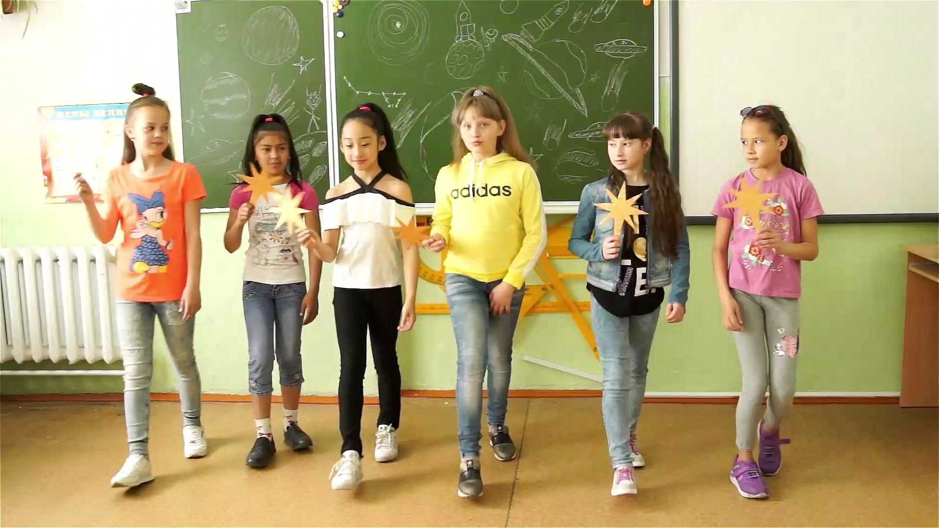 Клипы в подарок выпускникам в Иркутске — примеры