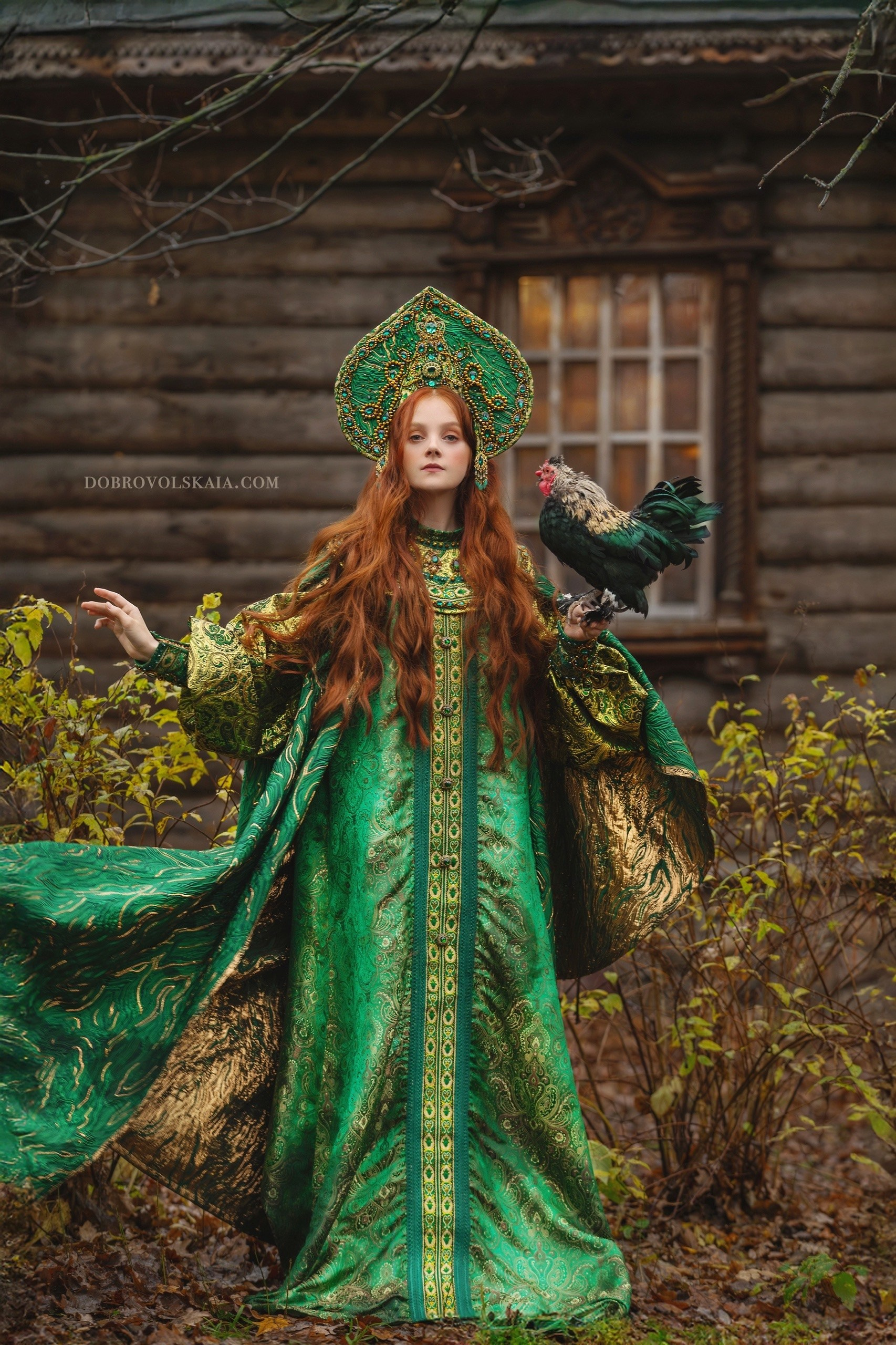 Малахитовая шкатулка. Русские народные костюмы в Москве