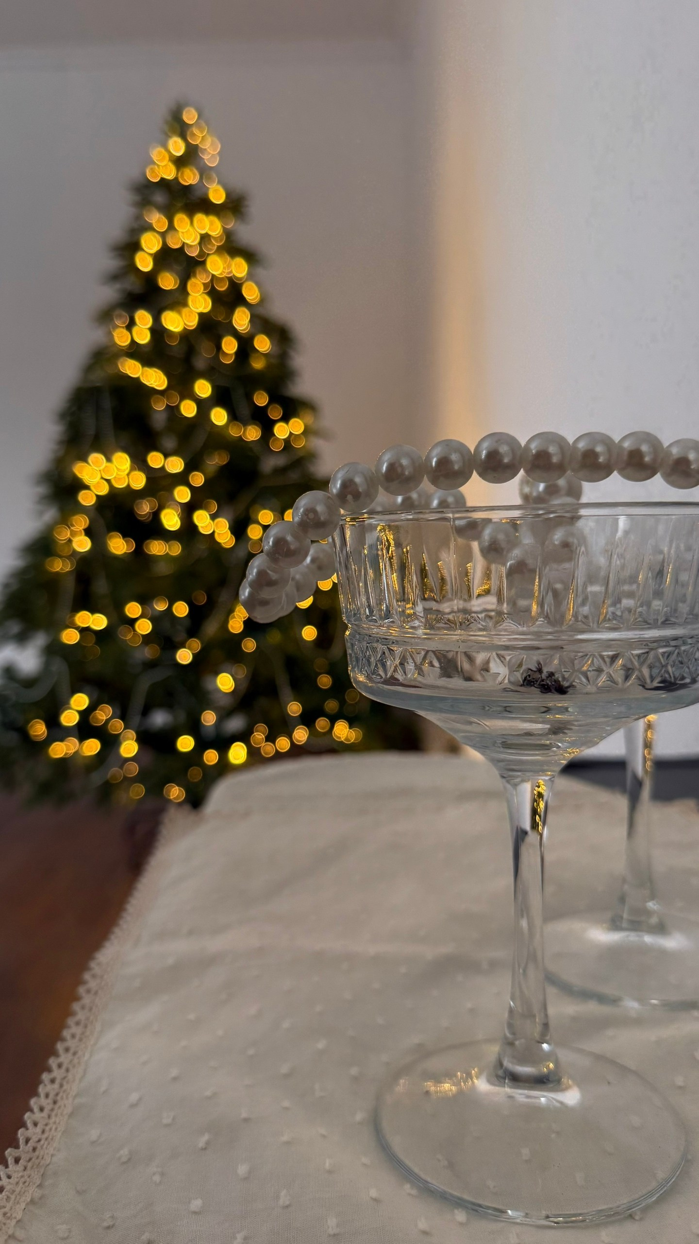 Фотостудии Севастополя. Лучшие фотостудии Севастополя. Фото интерьера фотостудий. Актуальные фото фотостудий Севастополя. Профессиональная фотосъемка в Крыму. Натуральные эмоции и живые кадры. Забронируйте дату прямо сейчас!