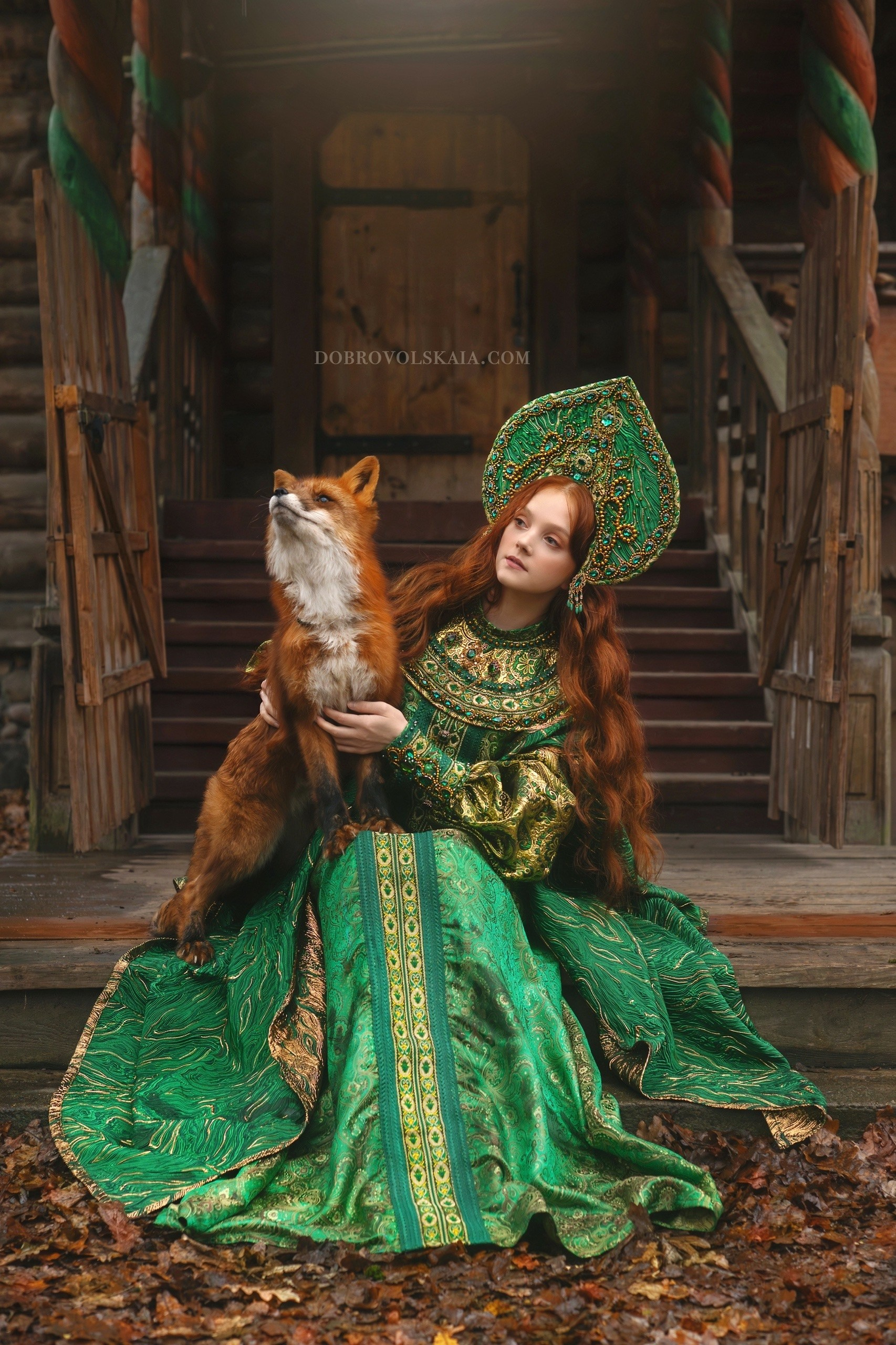 Малахитовая шкатулка. Русские народные костюмы в Москве