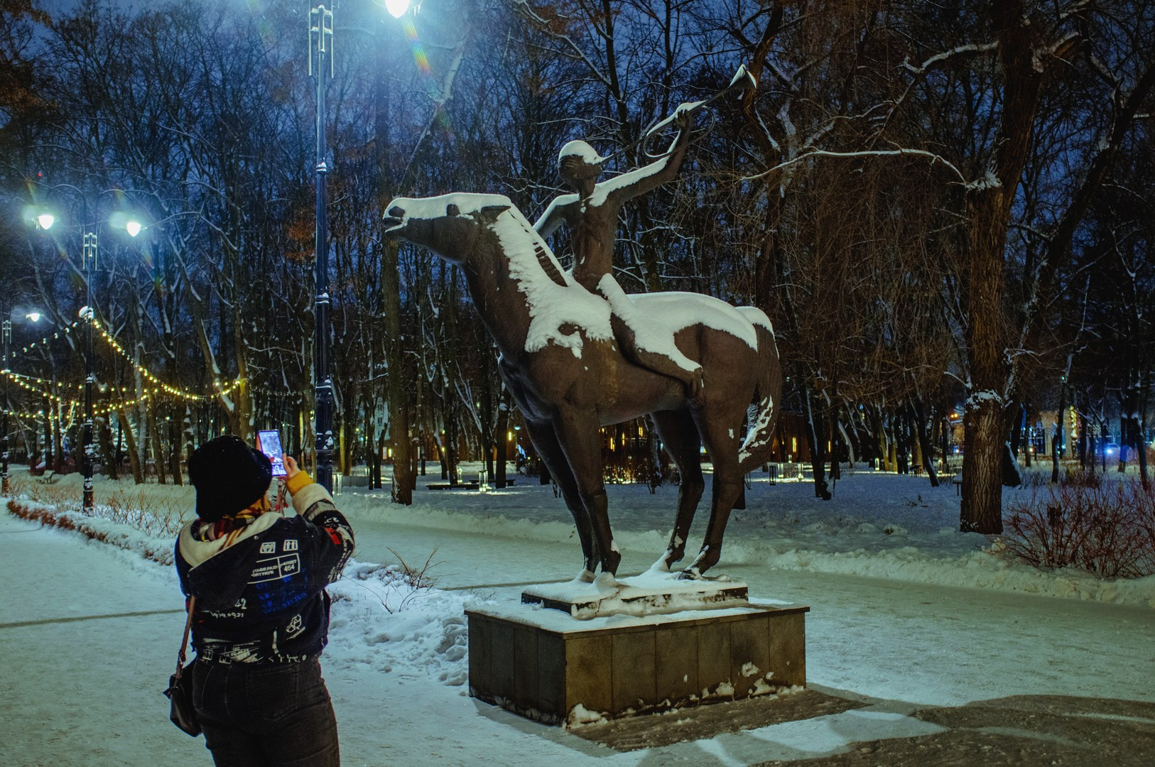 Зима уходящая. Руслан Шувалов (поэтограф)