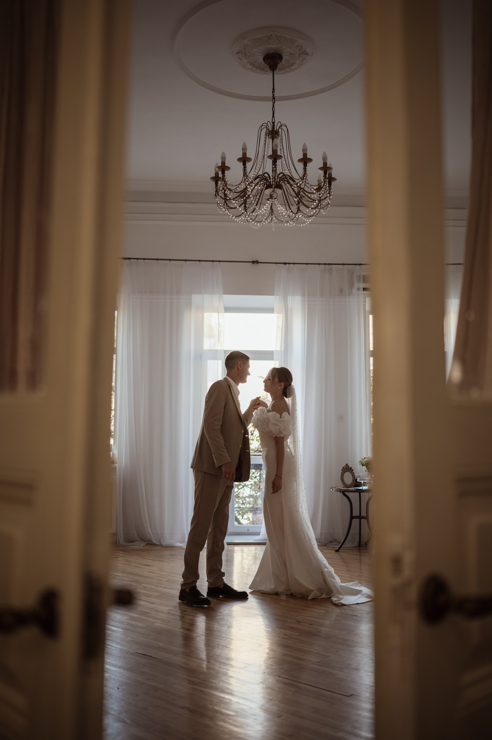 Лучшие Фотостудии Симферополя - топ-мета для сьемки в 2025. Профессиональная фотосъемка в Крыму. Натуральные эмоции и живые кадры. Забронируйте дату прямо сейчас!