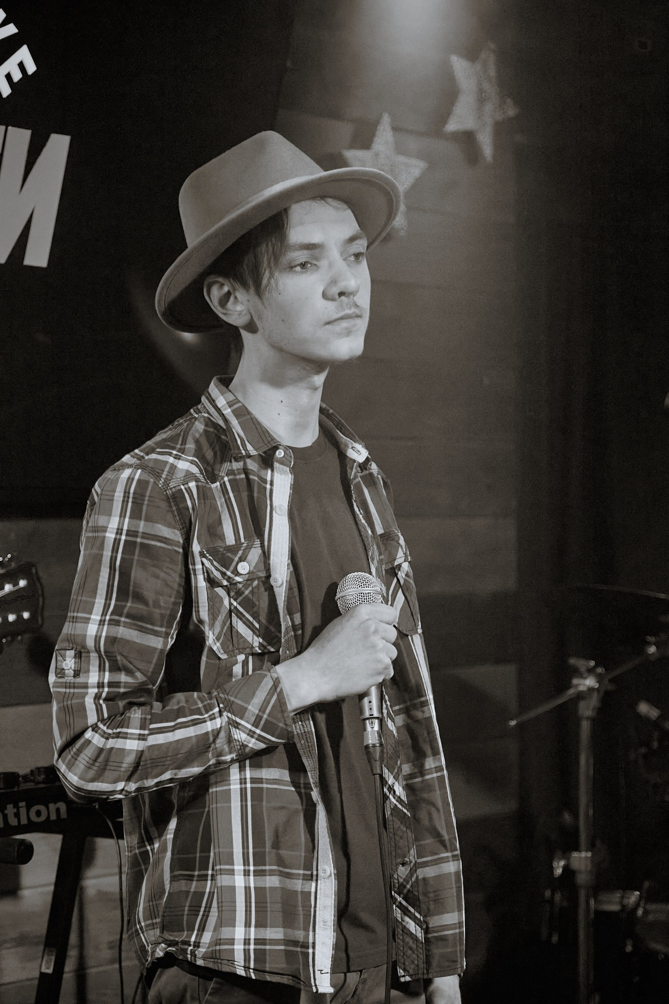 Концерт в баре «Гости». Фотограф Омск | Александр Вандеров